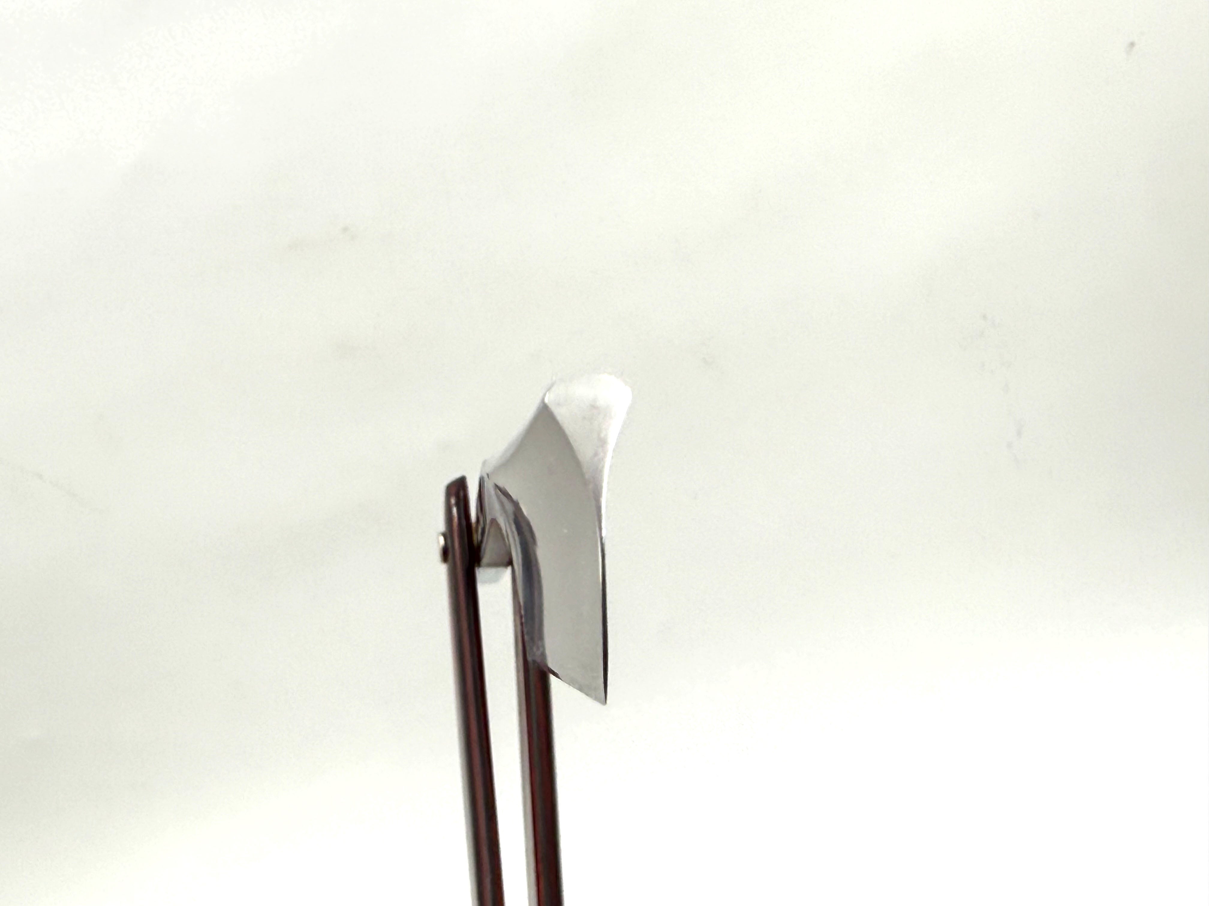 Le Grelot "Medaille d'or Paris 1931" by Thiers Issard 6/8 with Stamina Wood Scales - Full Hollow Ground Straight Razor