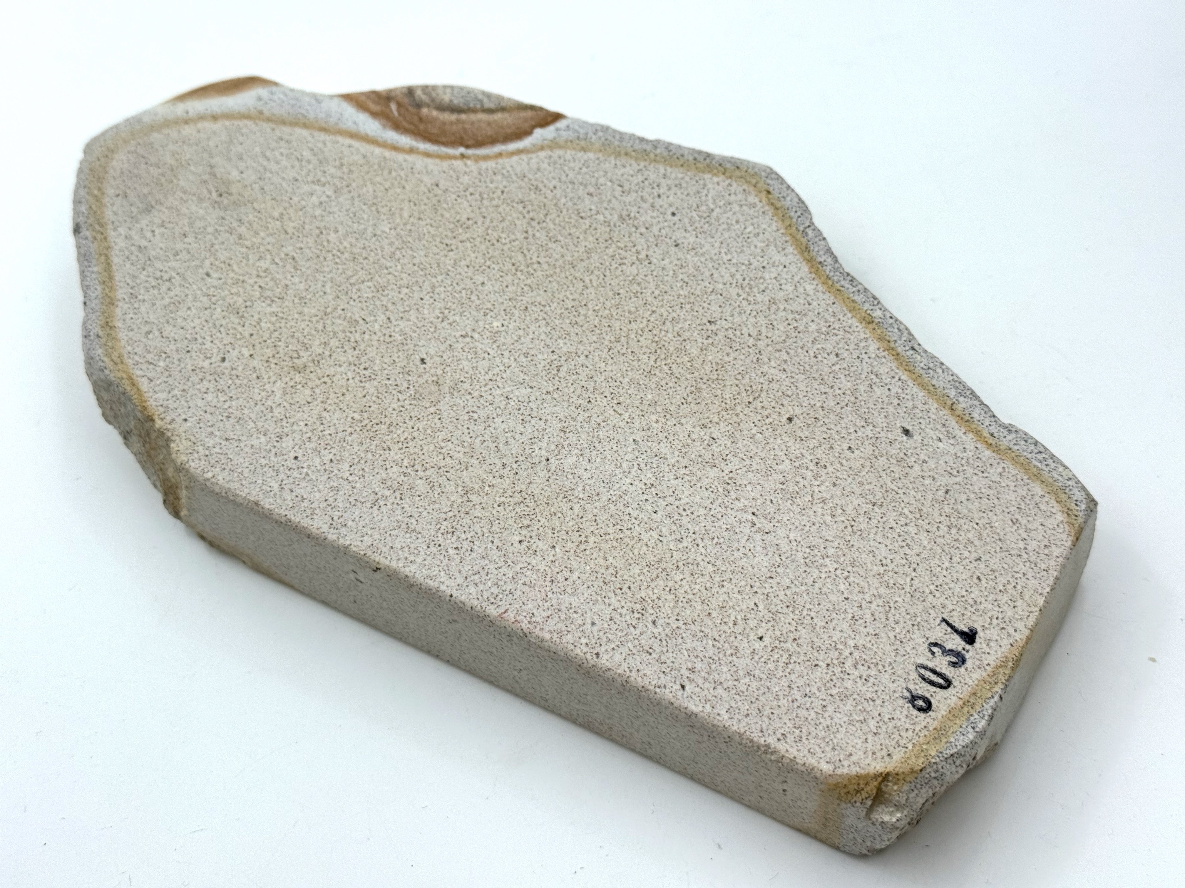 Iyoto Ko Kuro Aka (Small Black and Red) Medium Grit Japanese Natural Whetstone