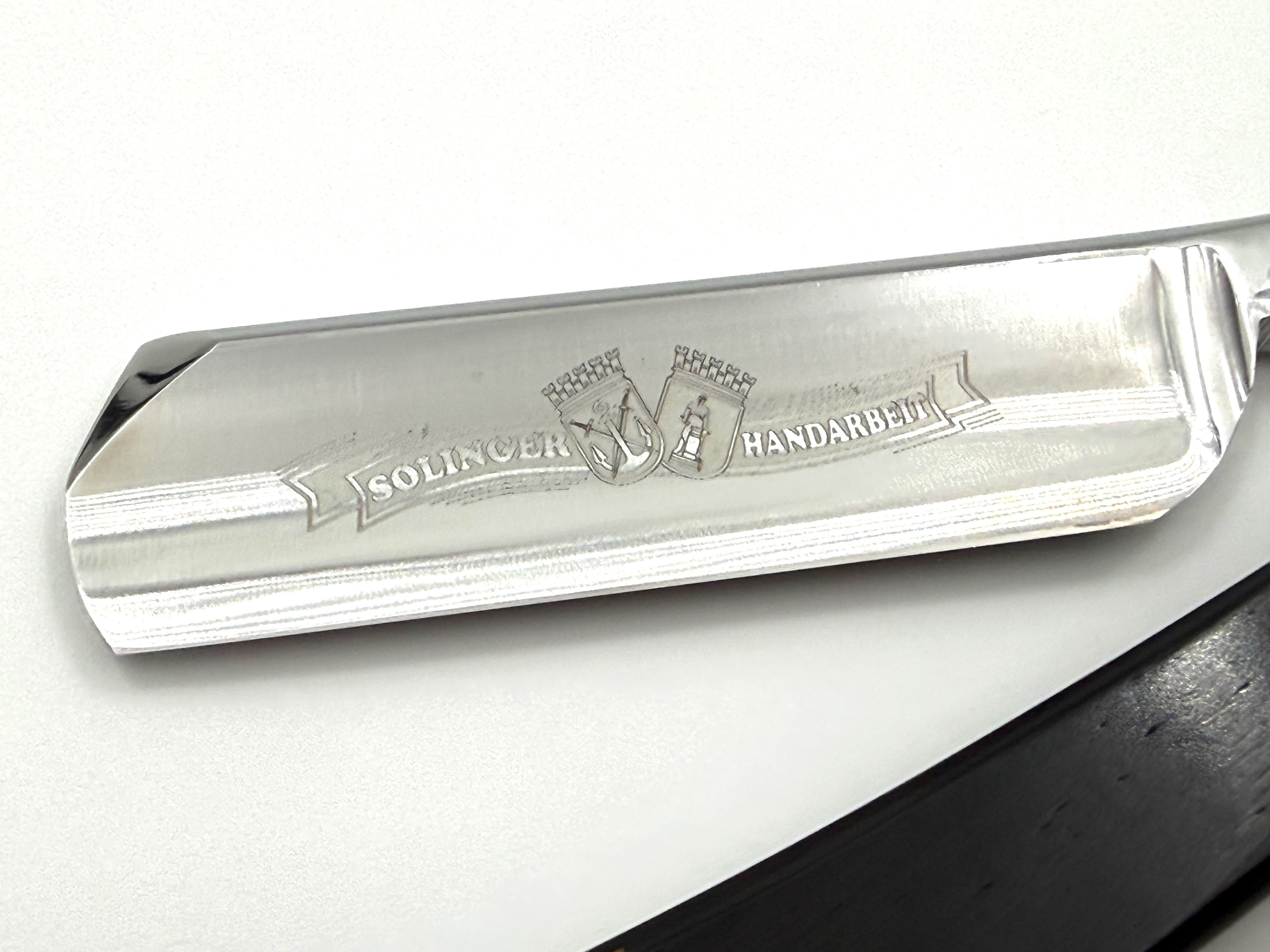 Ralf Aust 6/8 Blade with American Tip & Ebony Scales with Olive Inlay Full Hollow Solingen Straight Razor