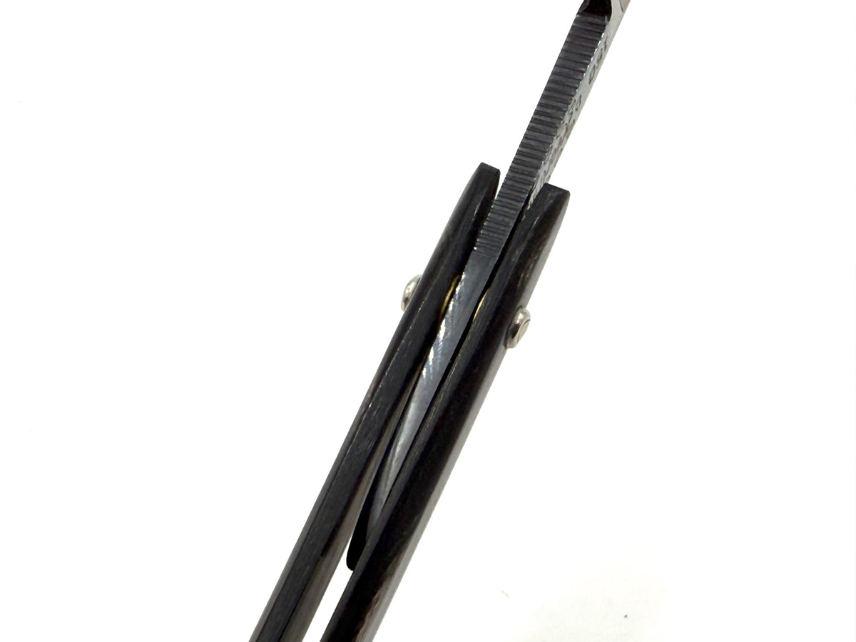 Eicker & Sohne "Heartring" - RARE NOS 9/16 Full Hollow Solingen Straight Razor with Black & White Horn Scales