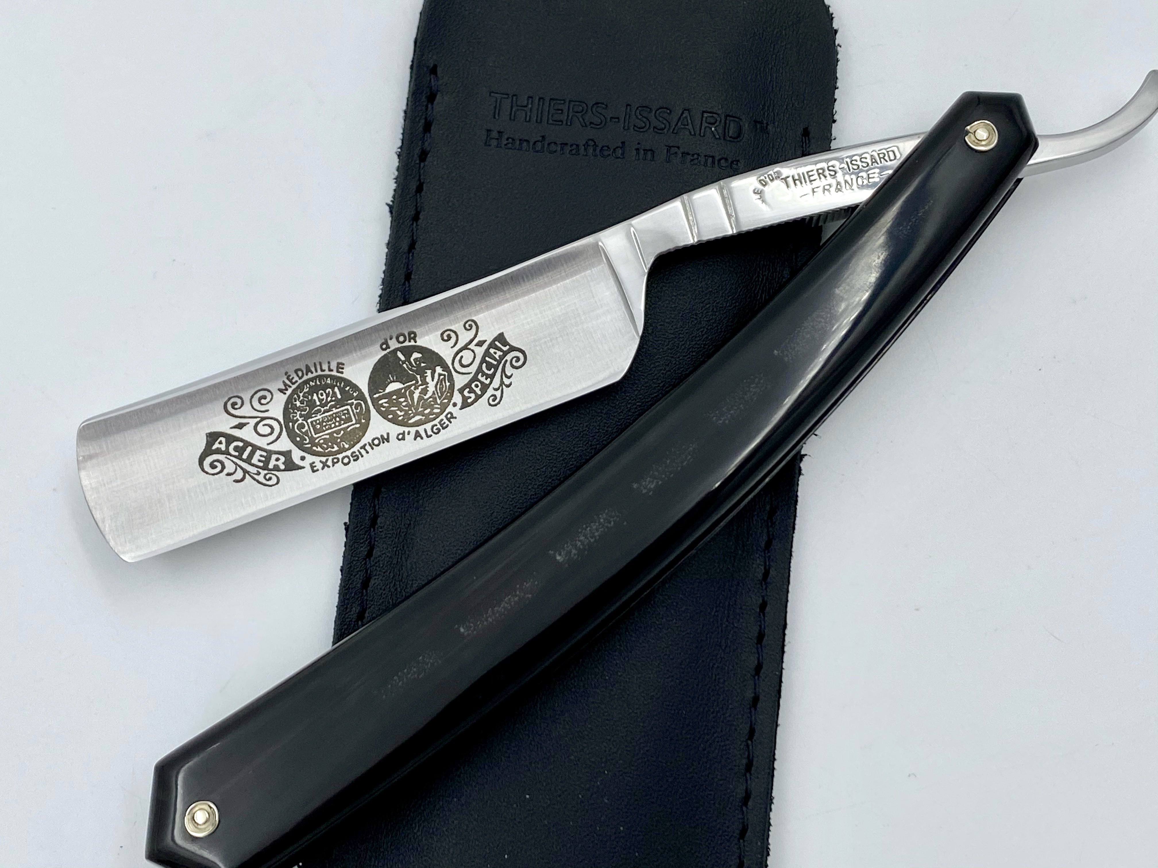 Thiers Issard 5/8 "Medaille d'or Alger" Etch - Black Horn Scales - Singing Straight Razor