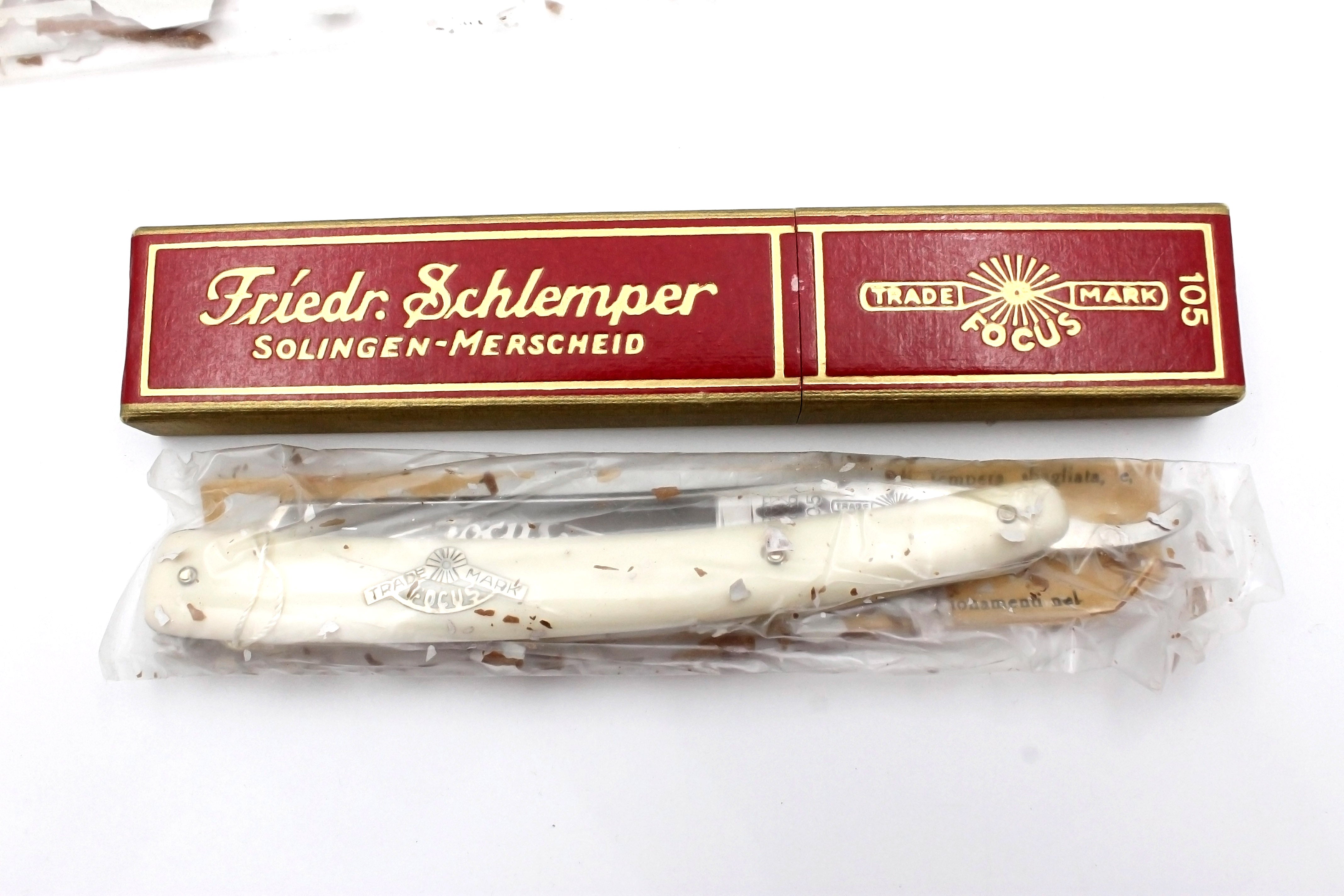 Friedrich Schlemper "Focus Antisettico" `105 - RARE NOS 6/8 Full Hollow Vintage Straight Razor