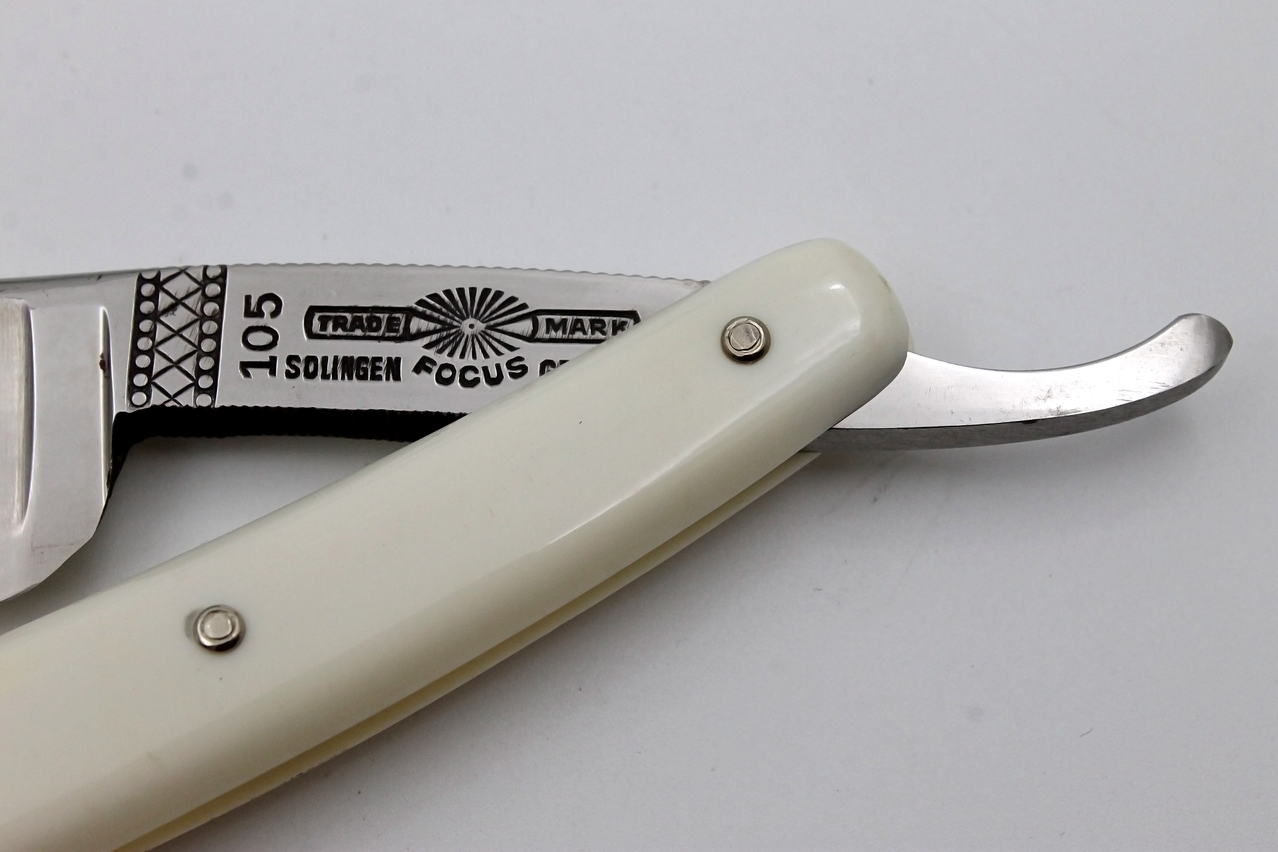 Friedrich Schlemper "Focus Antisettico" `105 - RARE NOS 6/8 Full Hollow Vintage Straight Razor