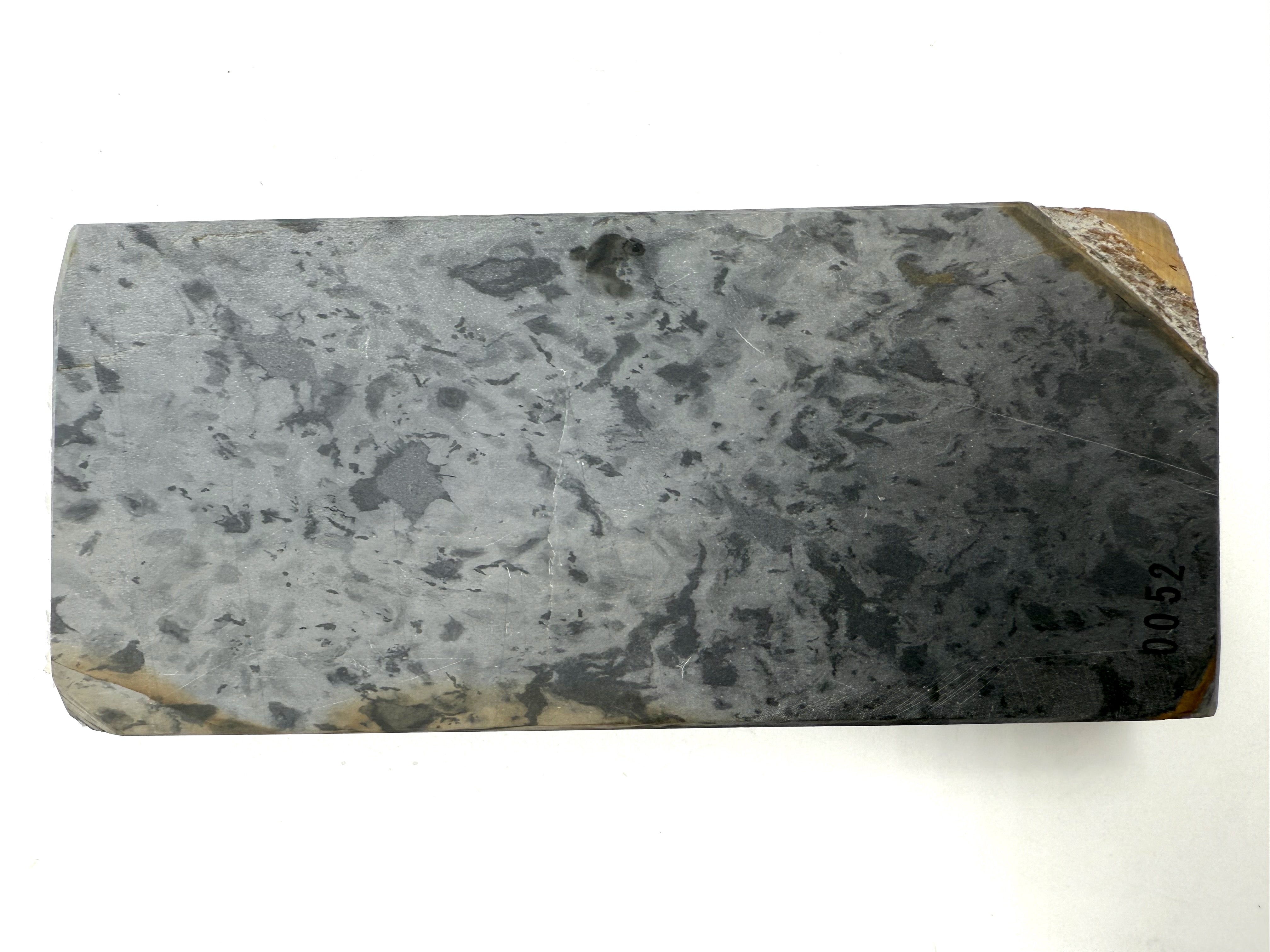 Aiiwatani Karasu Japanese Natural Finishing Whetstone