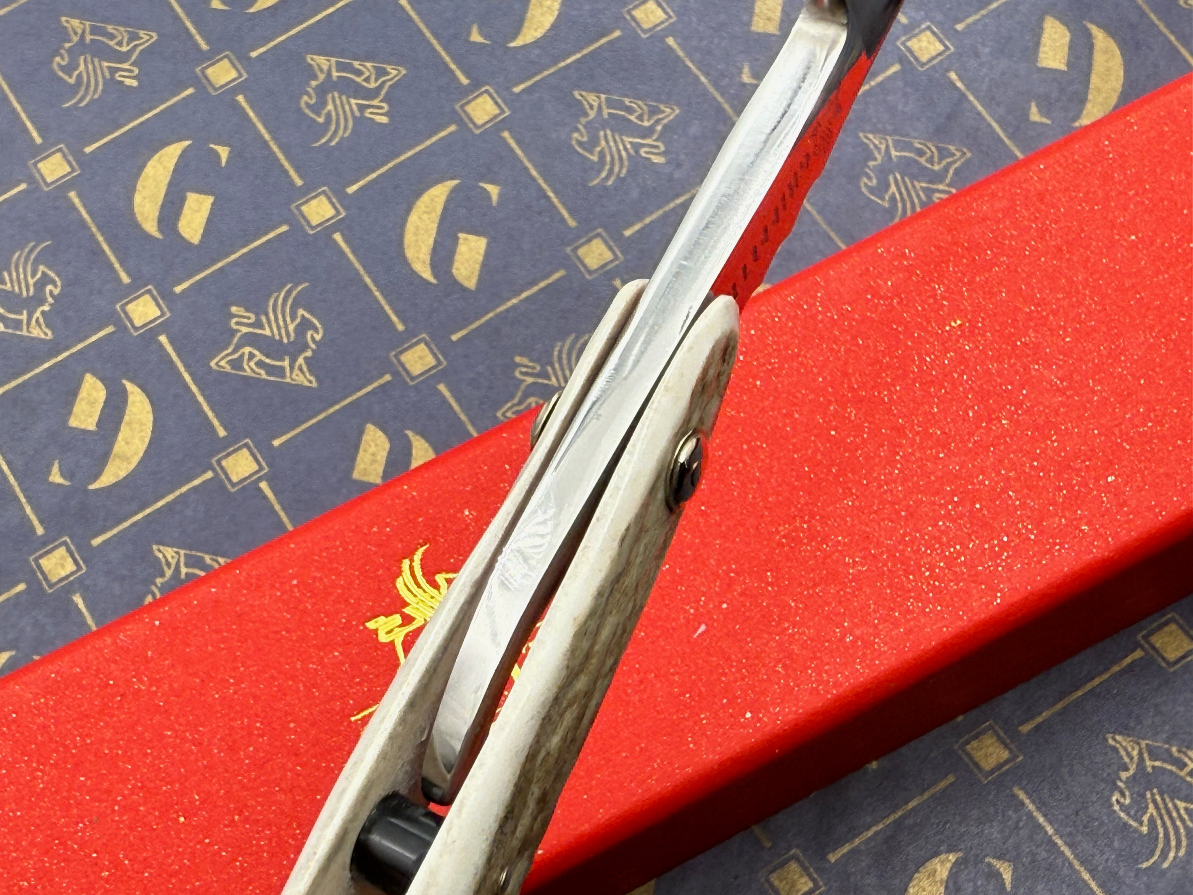 Griffith 15/16 Stainless Steel Full Hollow Blade - Elk Antler Scales Artisan Straight Razor