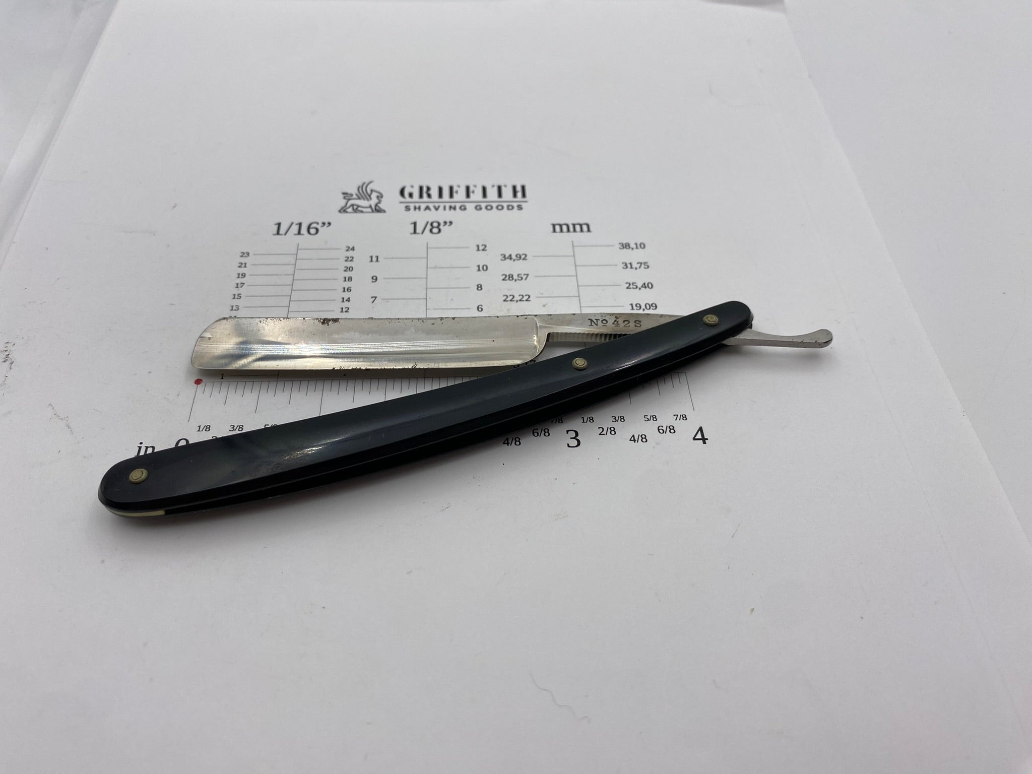 Vintage No.42S Eskilstuna Sweden Razor for Restoration