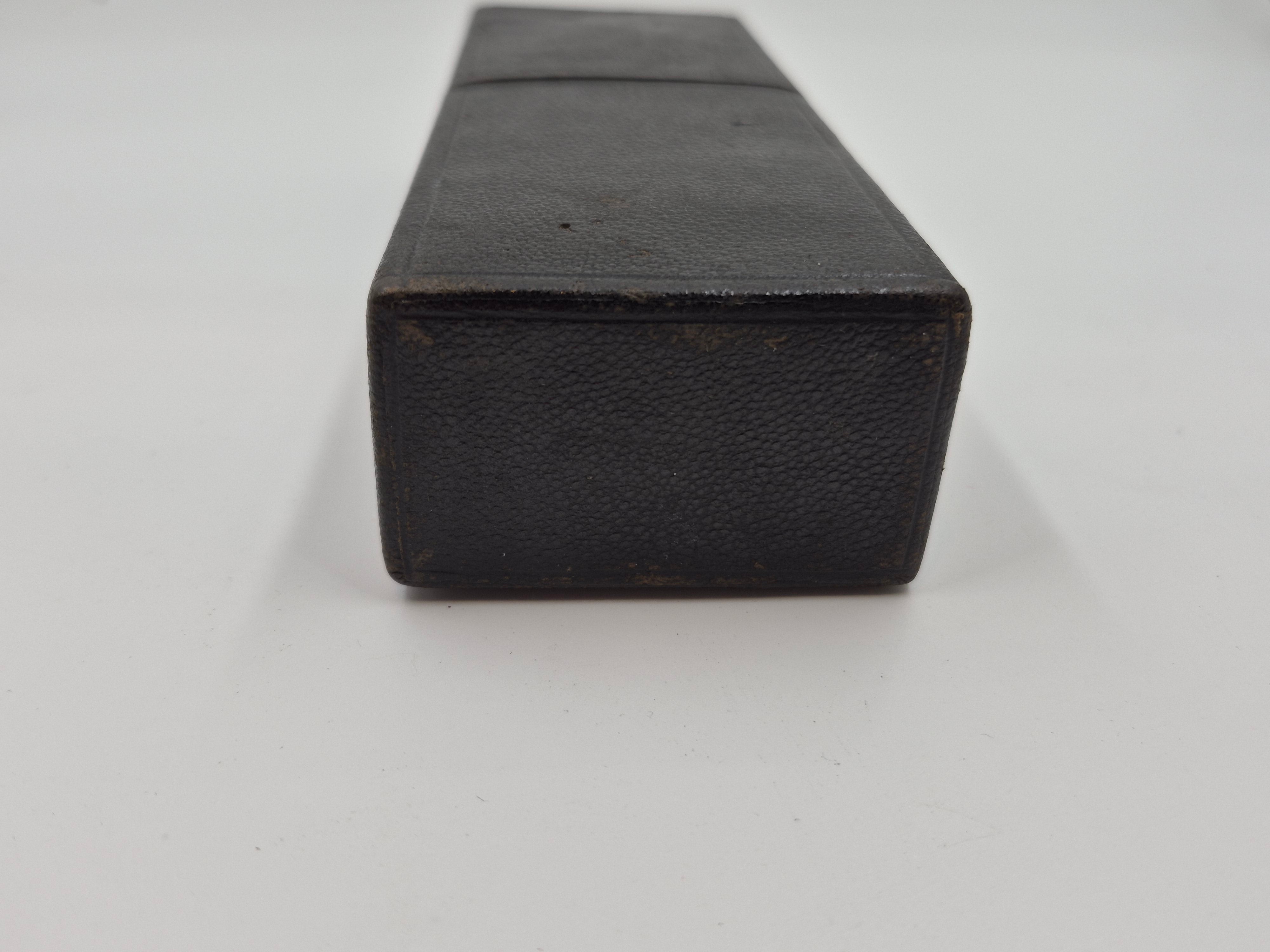 Antique French Five Razor Case