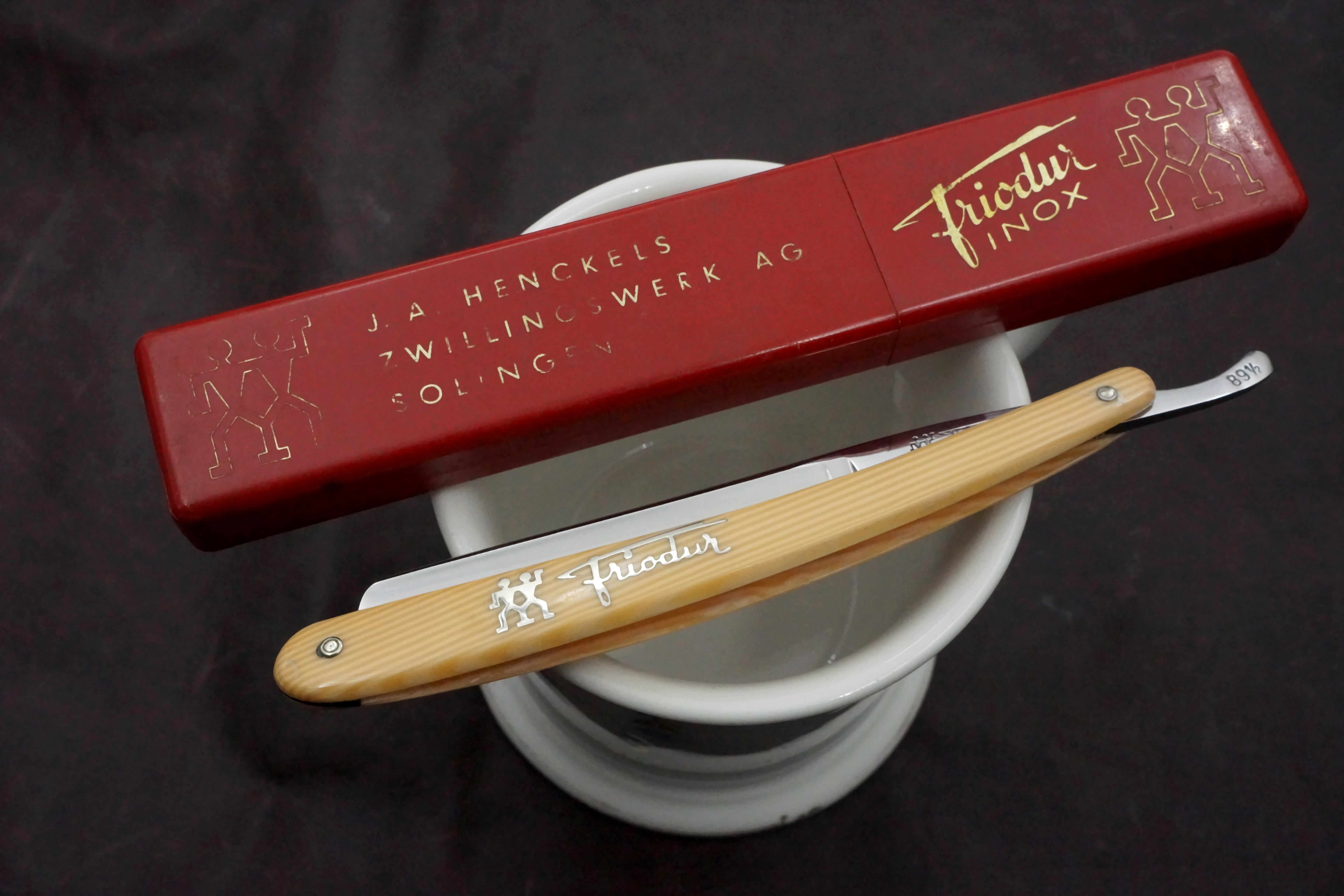 Henckels Friodur 9/16" No. 89 1/2 - Near Pristine Stainless Steel - Solingen Straight Razor - Shave Ready