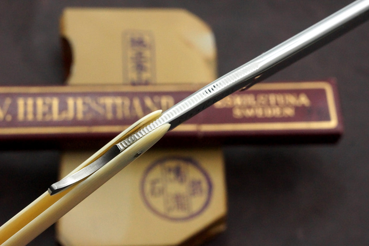 C.V. Heljestrand MK No.31 5/8 Blade -Near Pristine Ivory Scaled Eskilstuna Sweden Straight Razor - Shave Ready