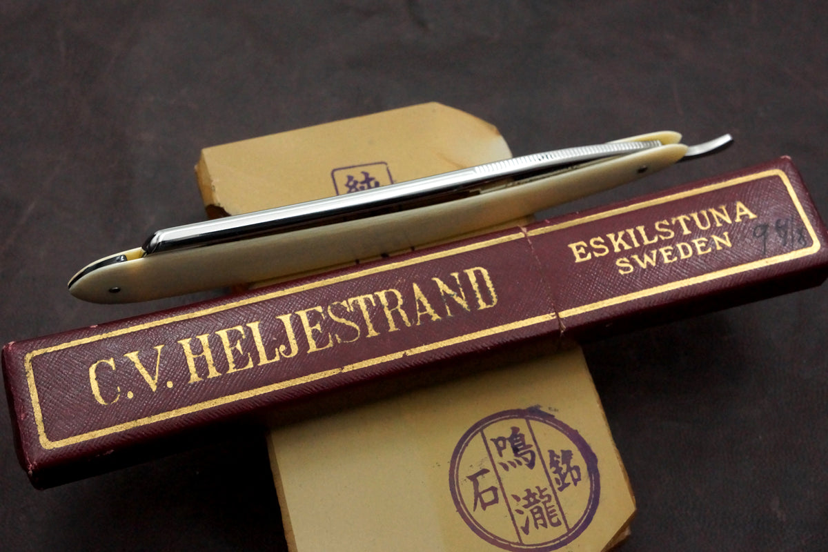 C.V. Heljestrand MK No.31 5/8 Blade -Near Pristine Ivory Scaled Eskilstuna Sweden Straight Razor - Shave Ready
