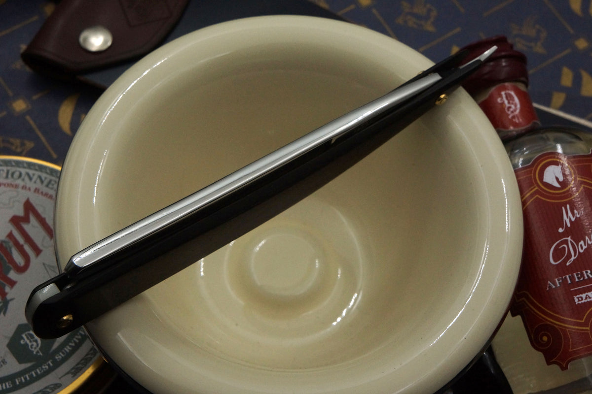 Wade & Butcher- 5/8 Etched Blade Custom Scales Vintage Sheffield Straight Razor - Shave Ready