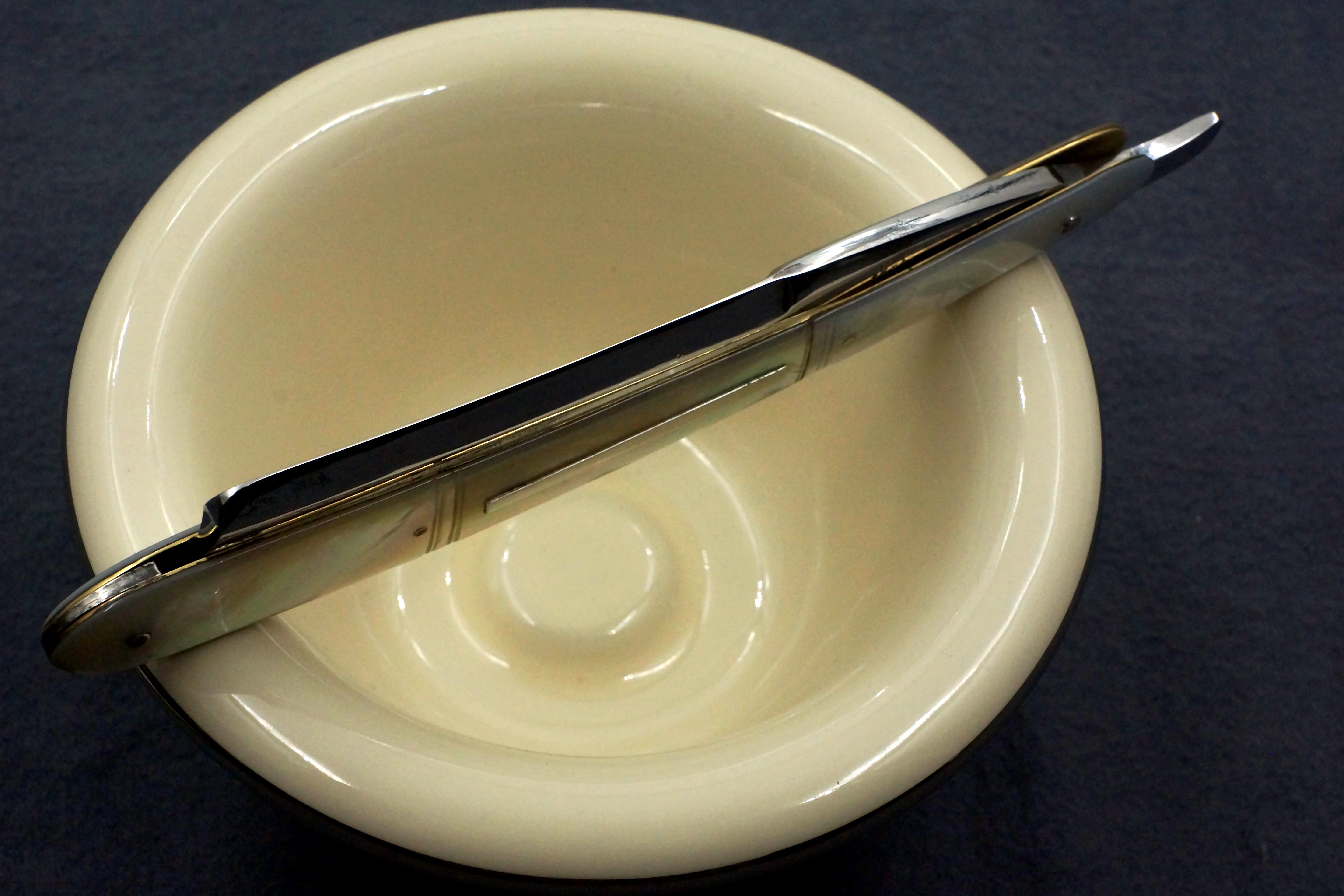 Hawcroft & Sons 6/8 - Fancy Grind Fully Restored Mother of Pearl Scaled Sheffield Straight Razor - Shave Ready