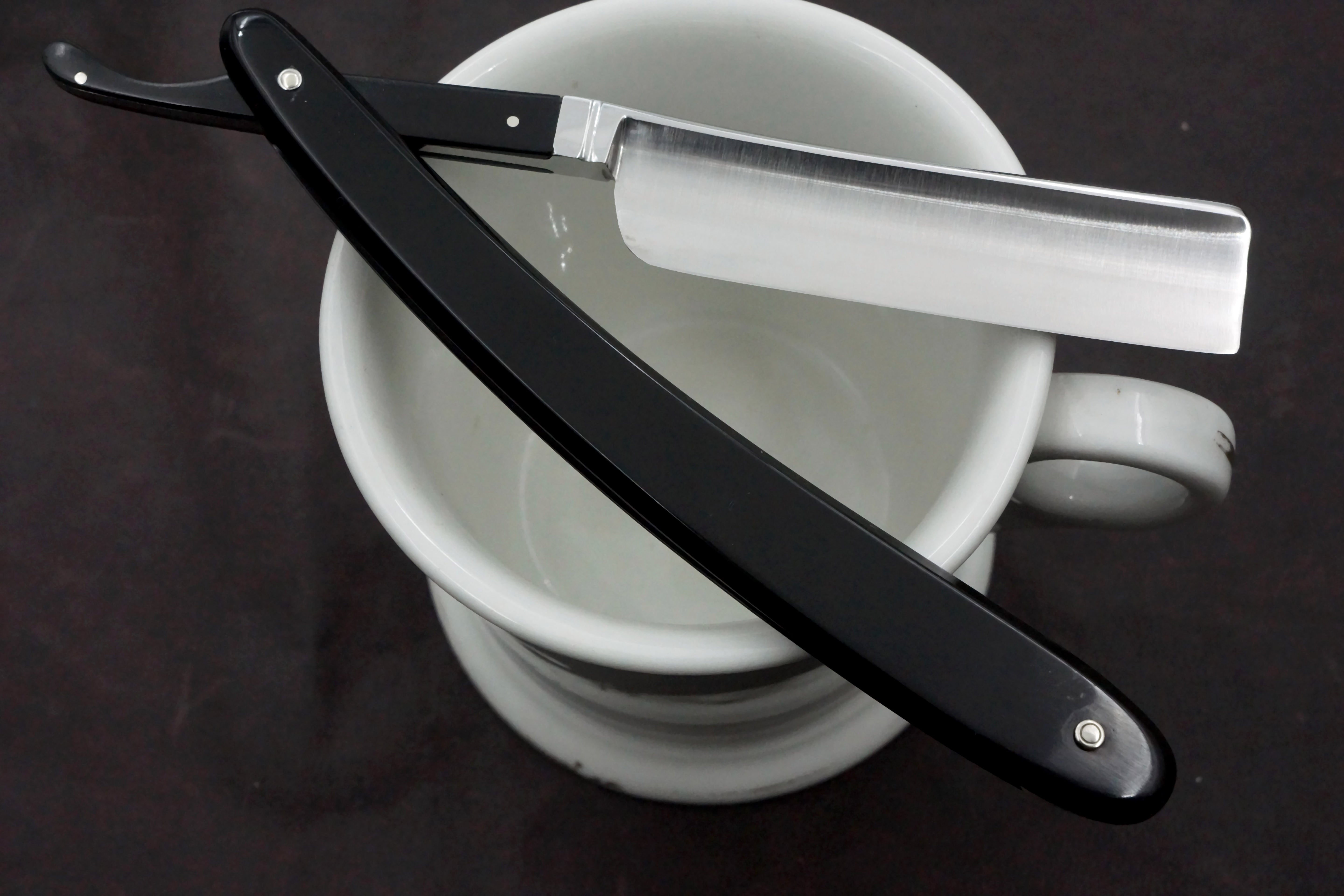 Nichiri Rikishia 6/8 Full Hollow Blade - Excellent Vintage Restored Japanese Straight Razor - Shave Ready