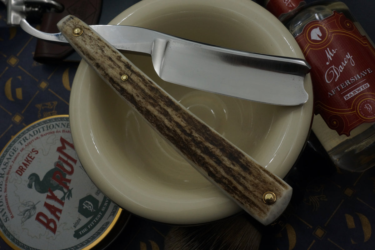 Wade &amp; Butcher „Celebrated Hollow Ground For Barbers Use“ 15/16 Zoll – individuell angefertigtes Sheffield-Rasiermesser mit Elchgeweih-Schuppen – rasierbereit