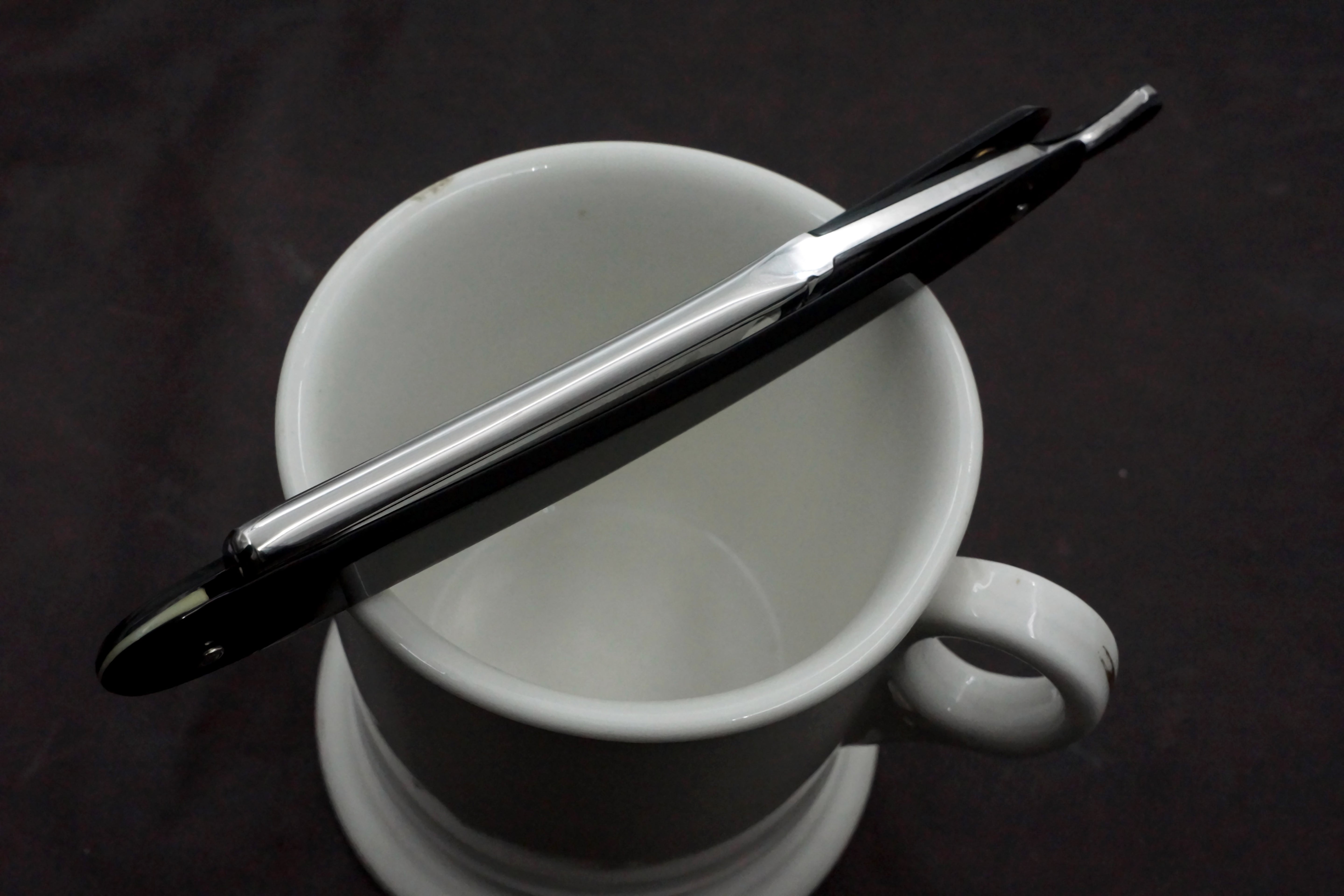 Nichiri Rikishia 6/8 Full Hollow Blade - Excellent Vintage Restored Japanese Straight Razor - Shave Ready