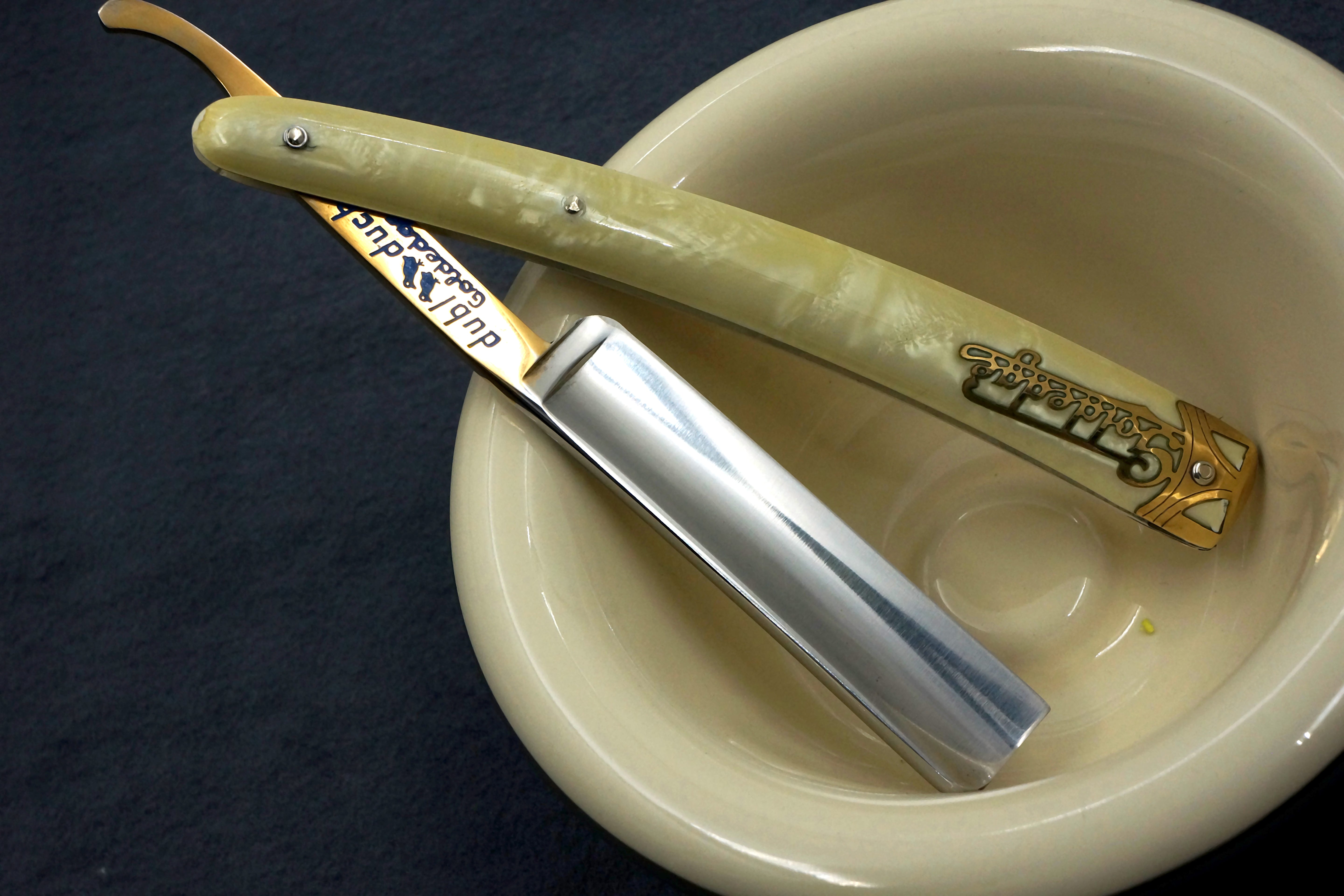 Dubl Duck Goldedge 11/16 Blade Cracked Ice Scales - Fully Restored Vintage Solingen Straight Razor - Shave Ready