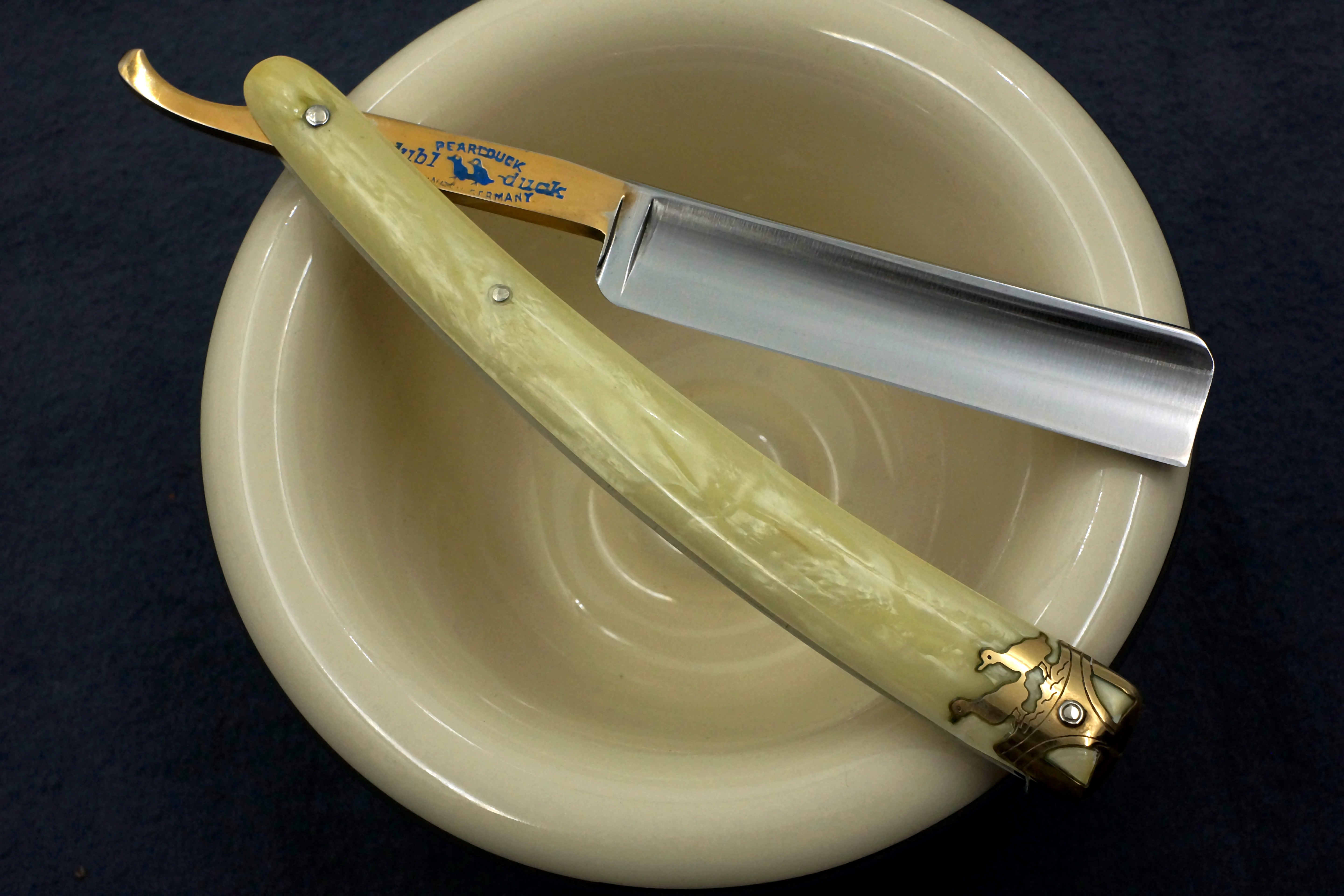 Dubl Duck Goldedge 11/16 Blade Cracked Ice Scales - Fully Restored Vintage Solingen Straight Razor - Shave Ready