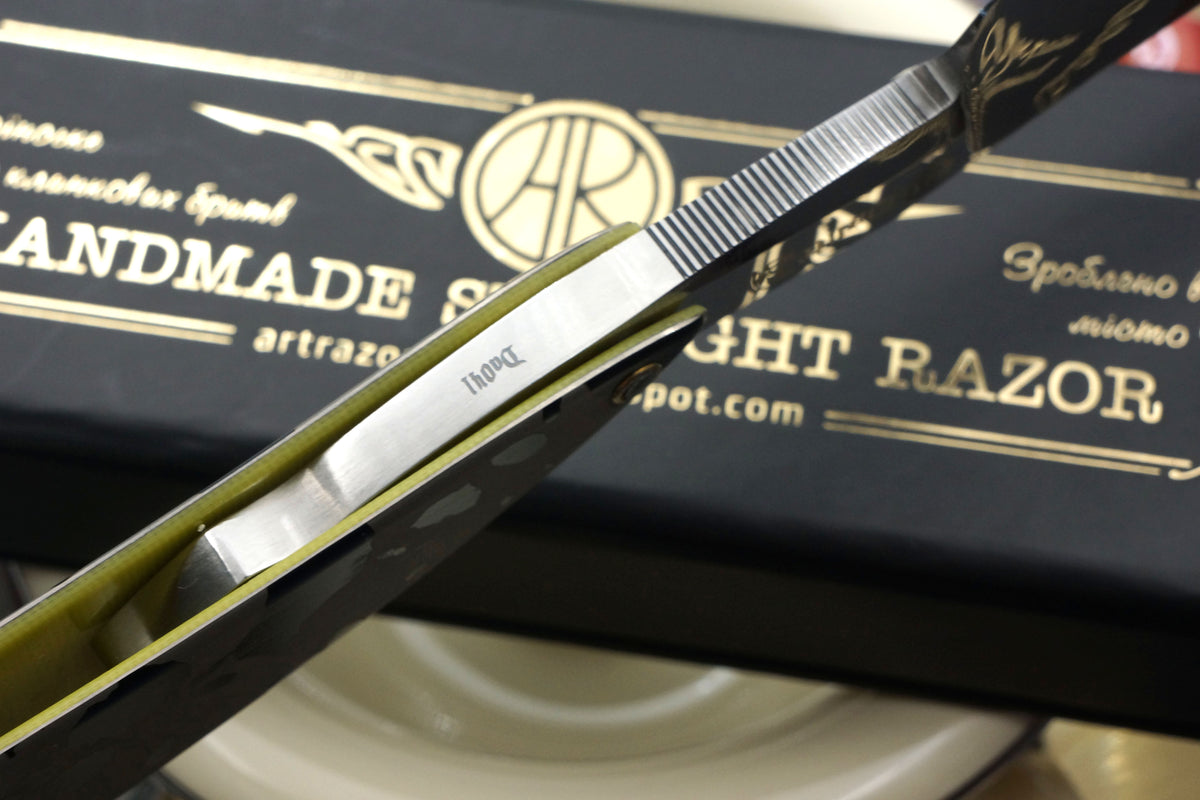 Art Razor Dante 10/8 Quarter Hollow Blade - Preowned Custom Straight Razor with Etched Metal Scales - Shave Ready