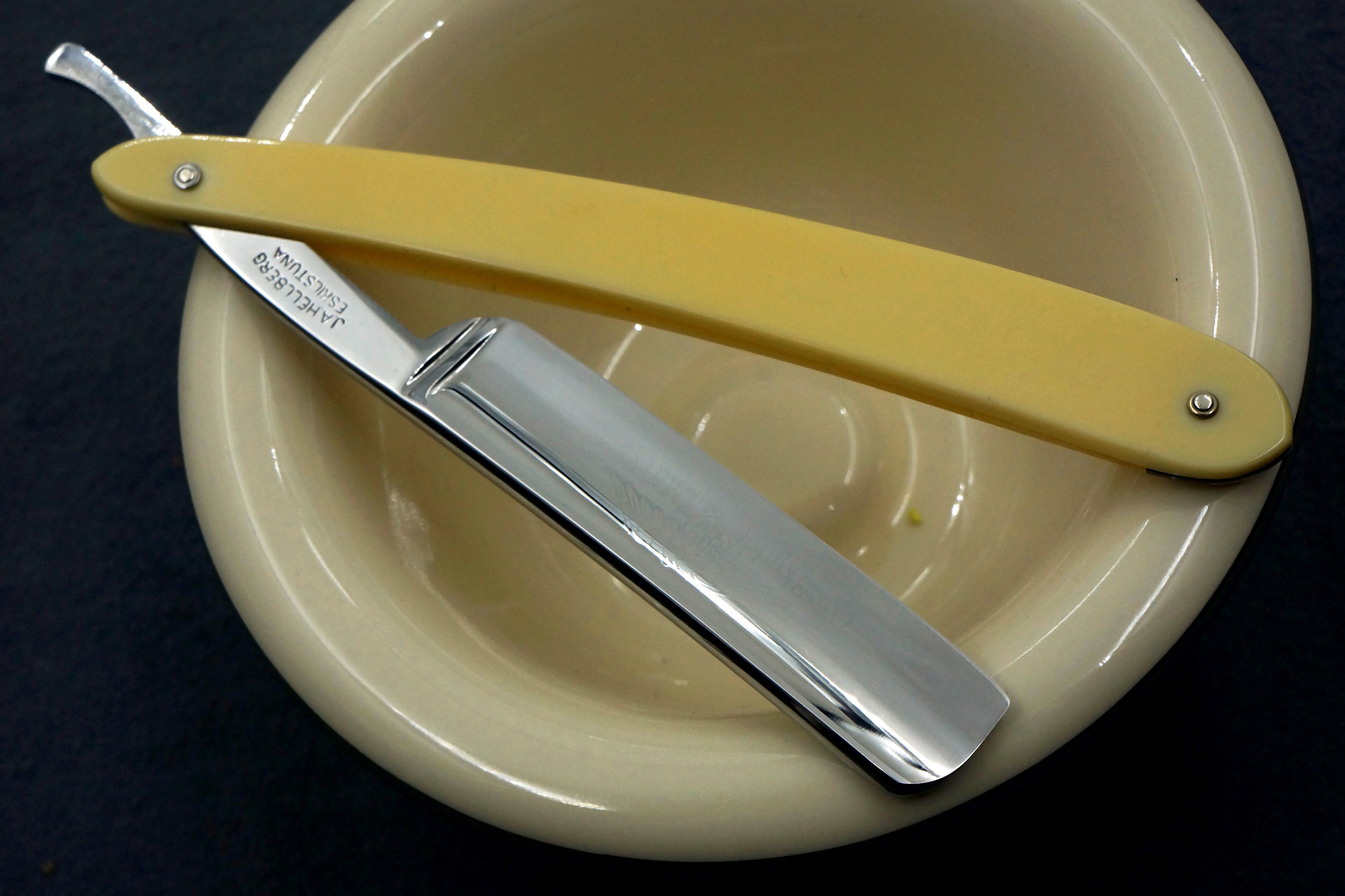 J.A. Hellberg 11/16 Blade - Excellent+ Eskilstuna Sweden Straight Razor - Shave Ready