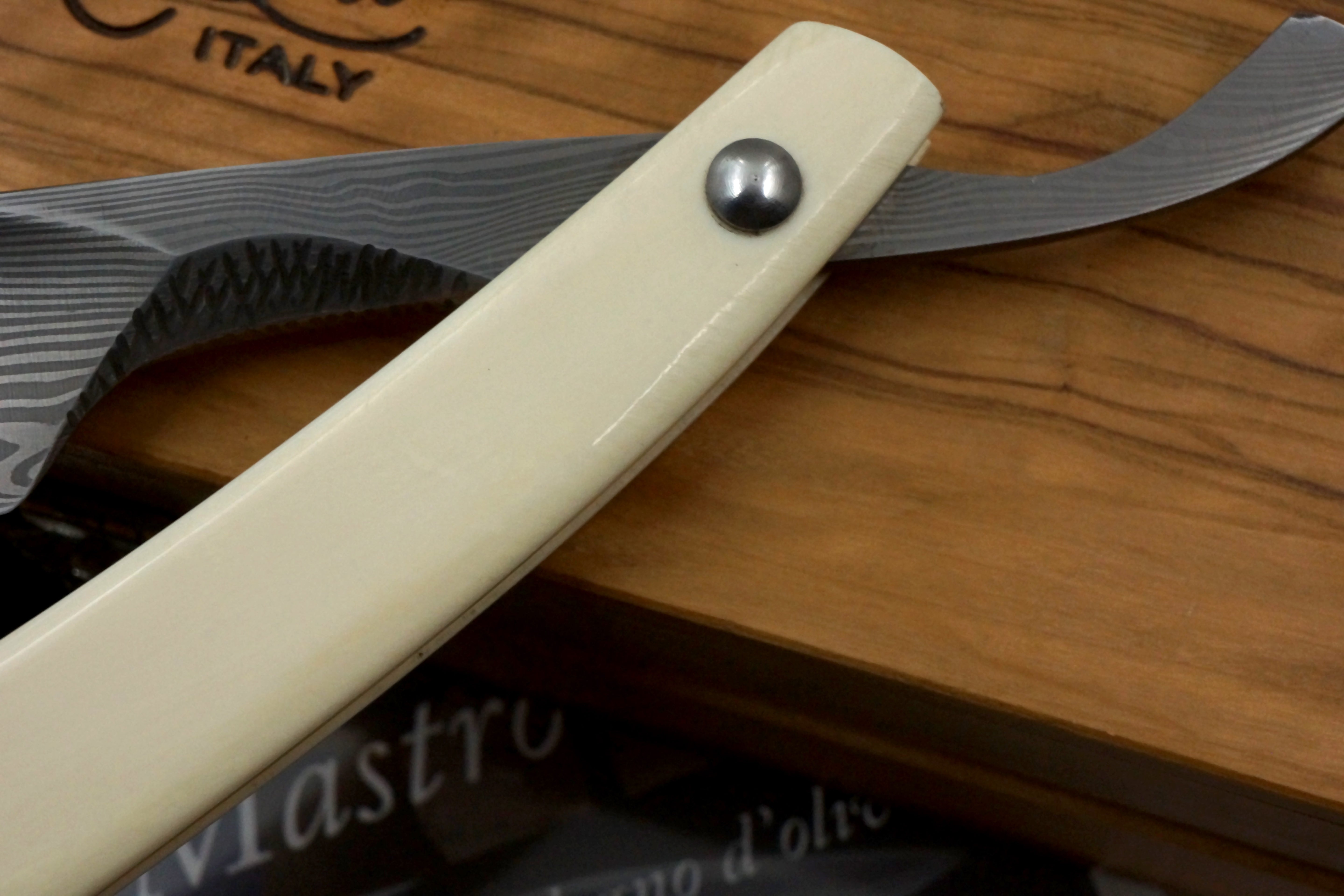 Mastro Livi Damscus 13/16 with Mammoth Ivory Scales - Preowned Custom Straight Razor - Shave Ready