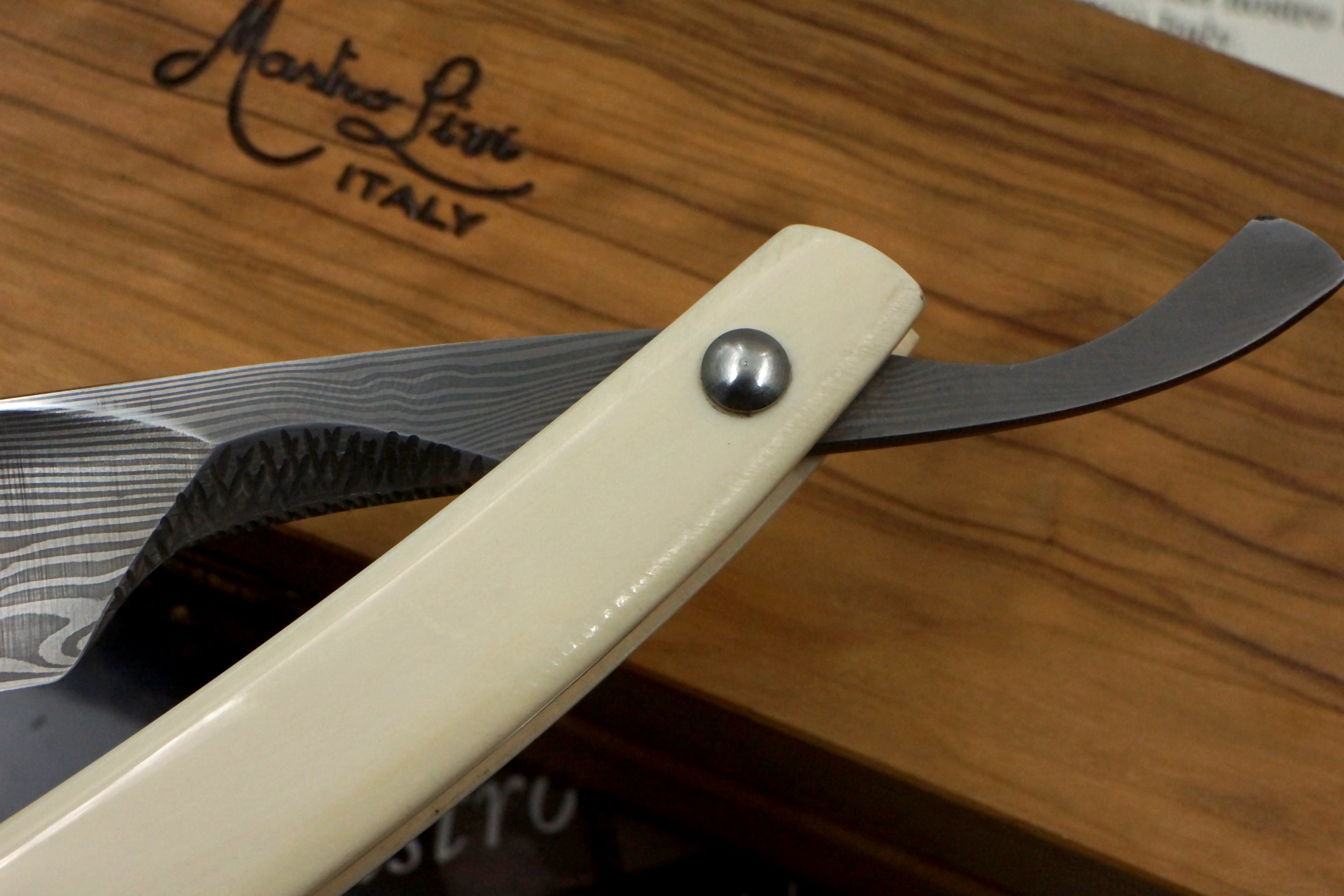 Mastro Livi Damscus 13/16 with Mammoth Ivory Scales - Preowned Custom Straight Razor - Shave Ready