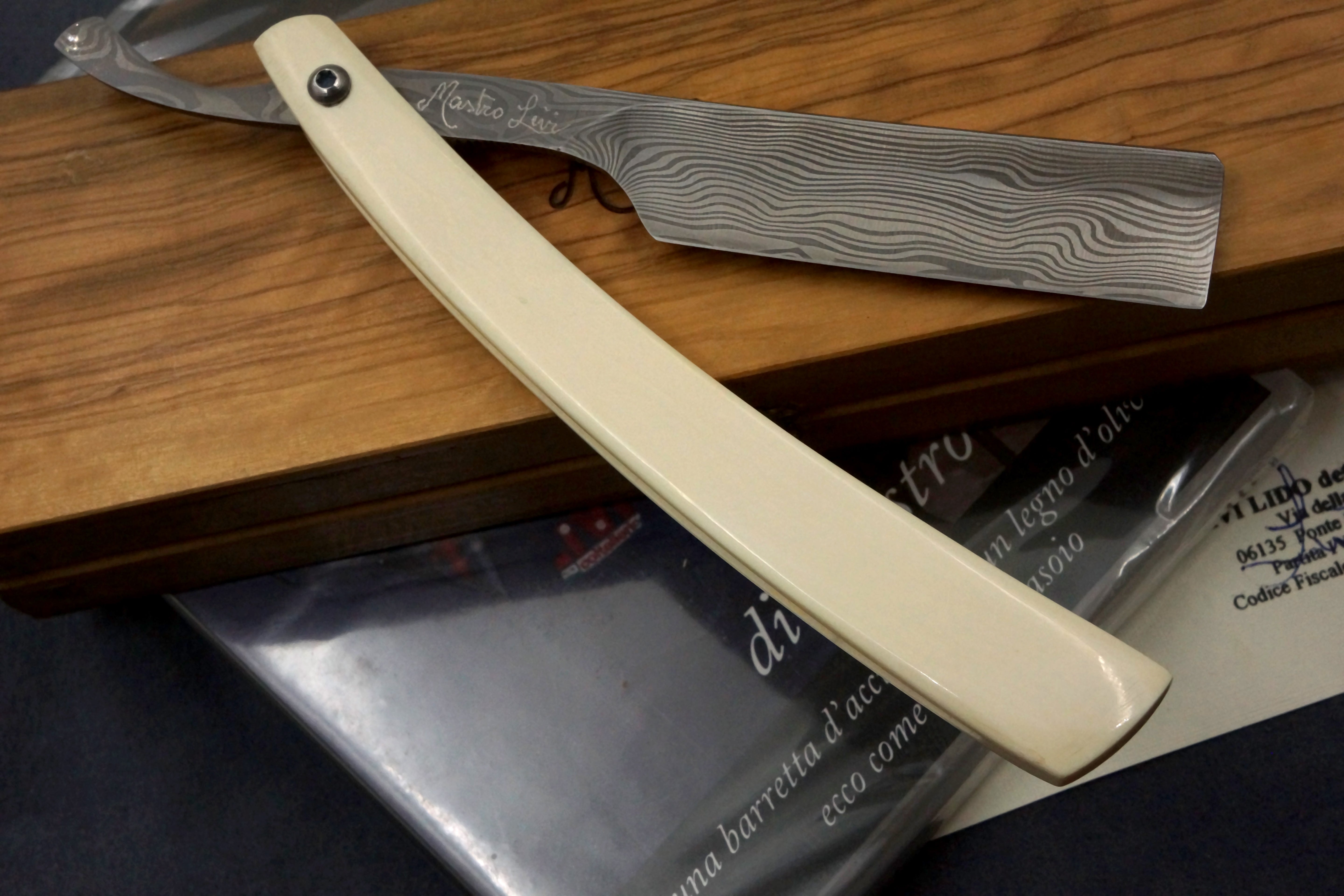 Mastro Livi Damscus 13/16 with Mammoth Ivory Scales - Preowned Custom Straight Razor - Shave Ready