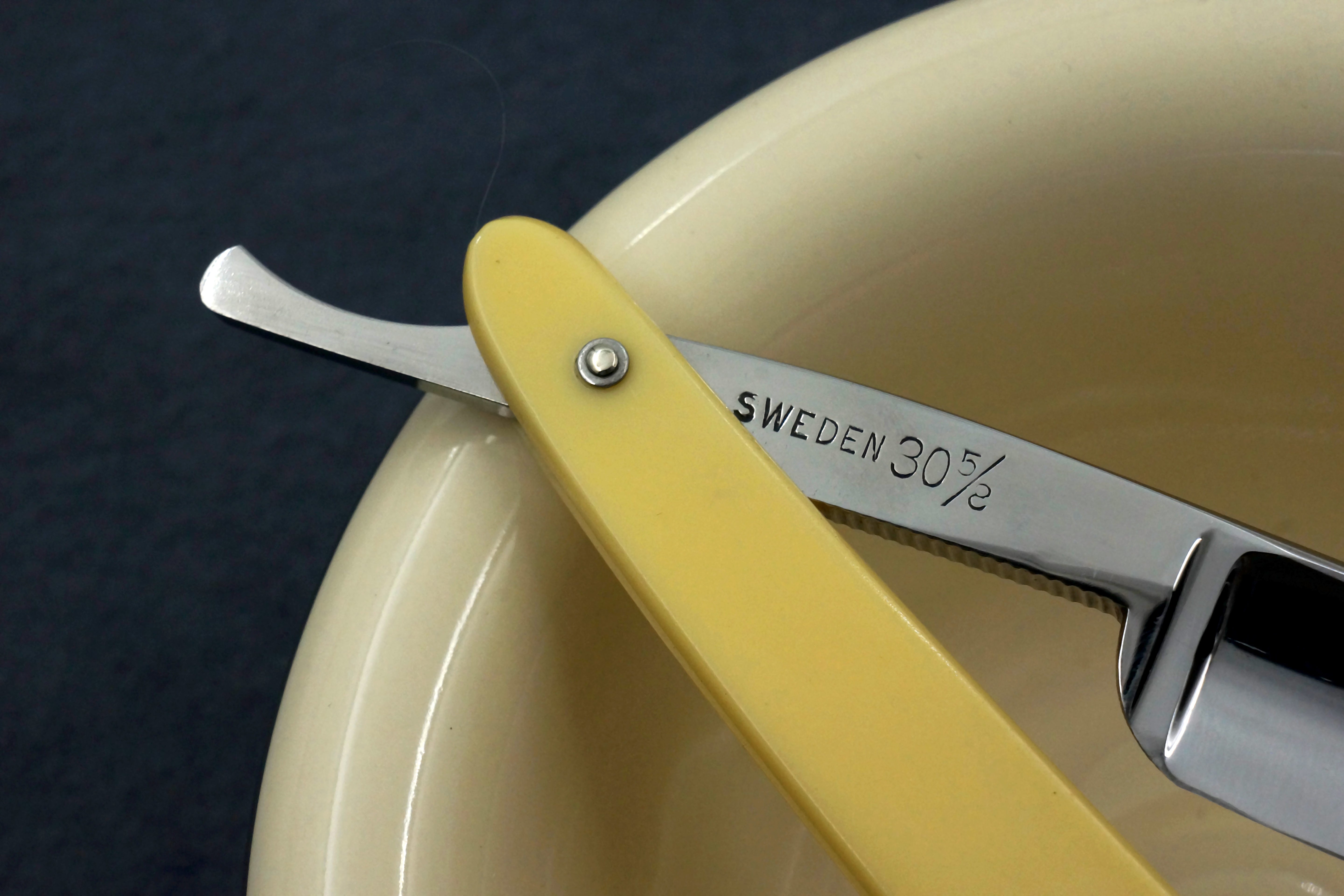 J.A. Hellberg 11/16 Blade - Excellent+ Eskilstuna Sweden Straight Razor - Shave Ready