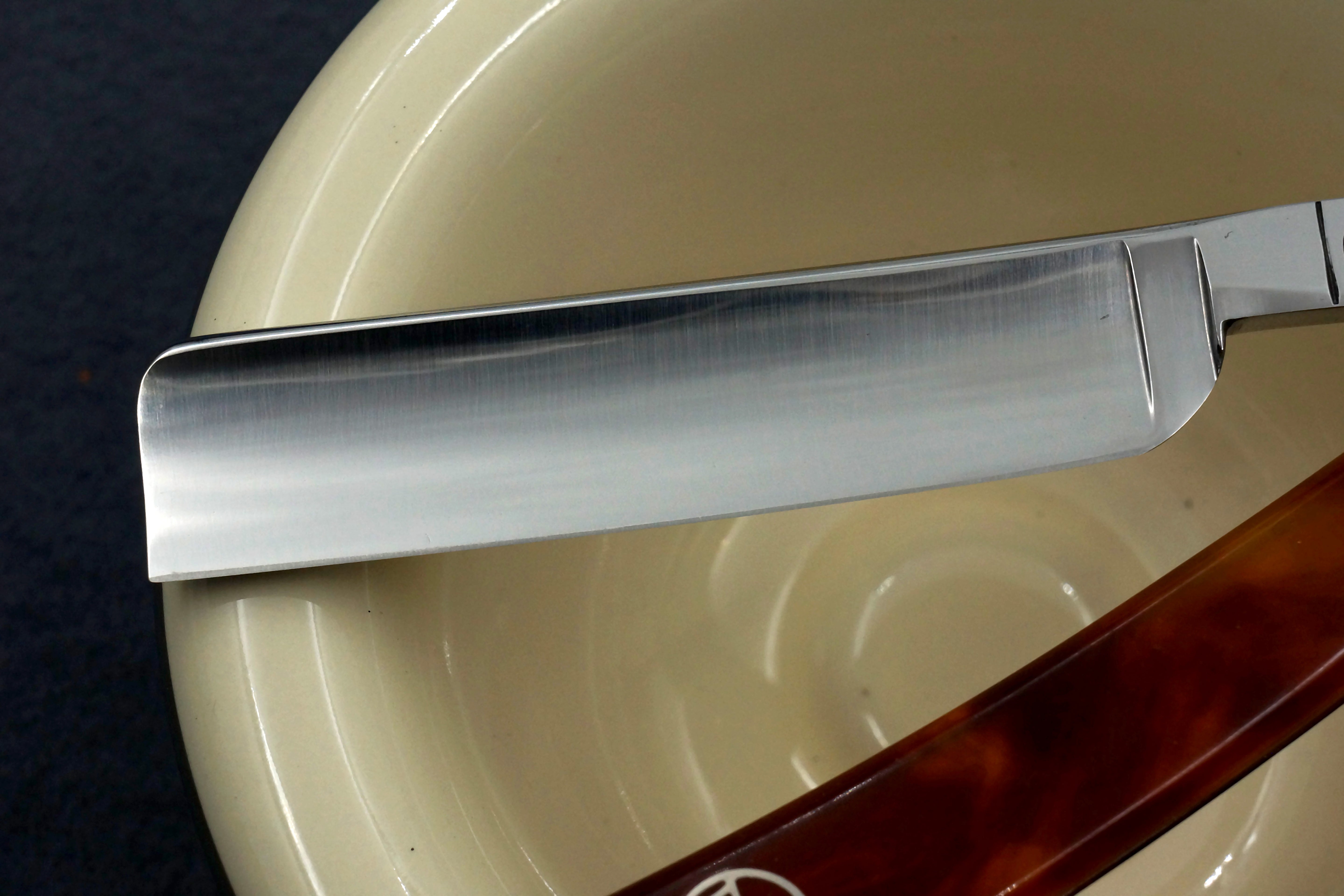 Beau Brummell No.18 11/16" Near Pristine Vintage Solingen Straight Razor - Shave Ready