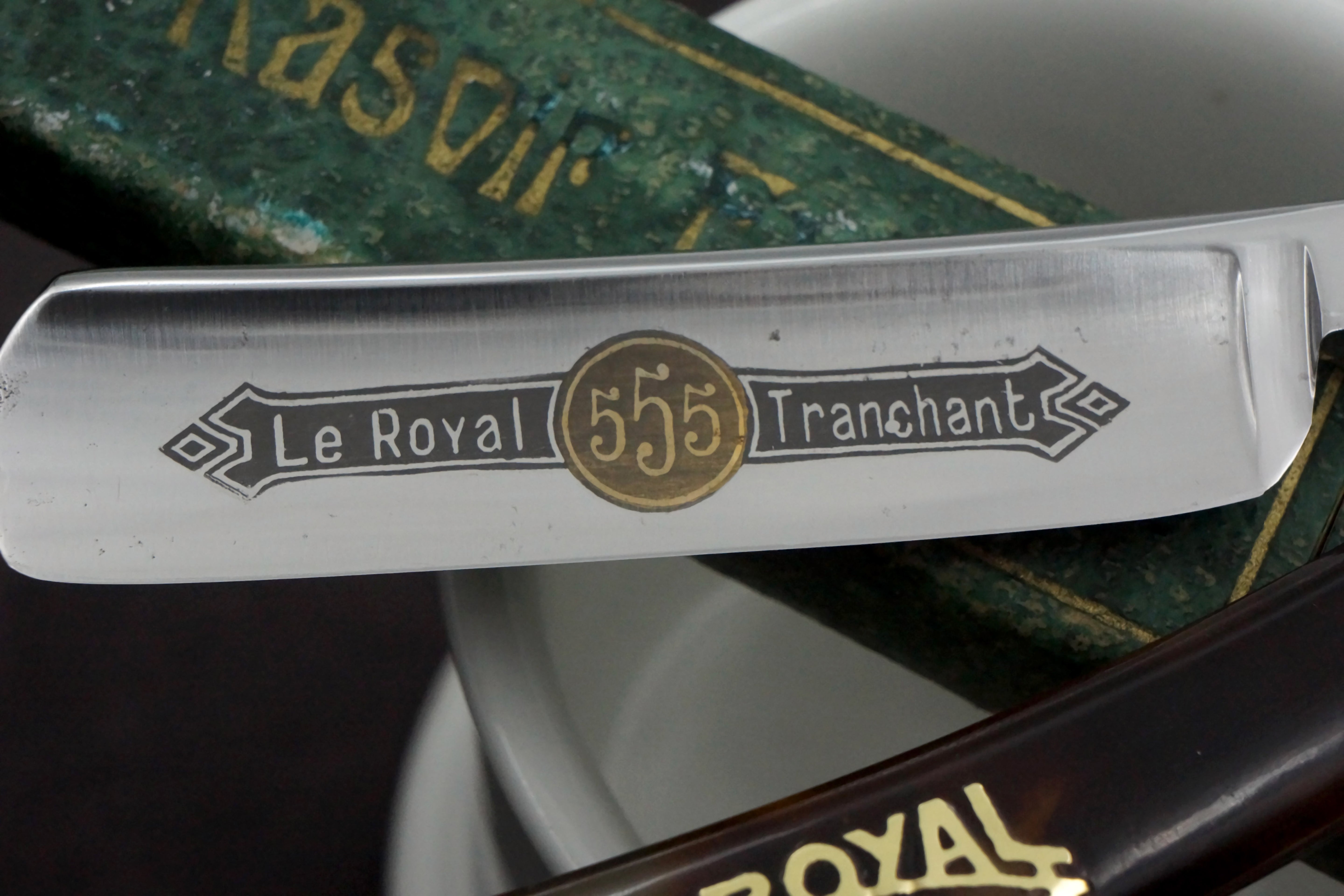 "Le Royal Tranchant" 13/16 Etched Blade - Excellent Restored Vintage French Straight Razor - Shave Ready