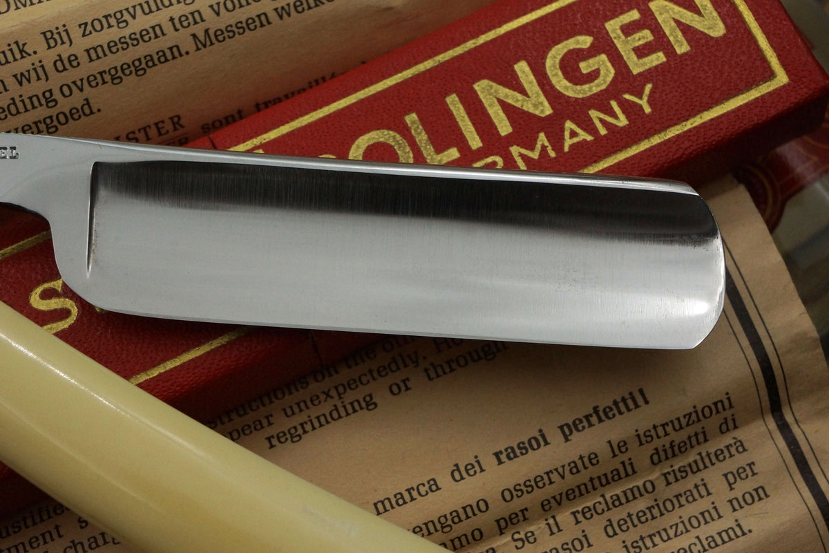 Otto Busch World Master No. 194 - Excellent 13/16 Full Hollow - Vintage Solingen Straight Razor - Shave Ready