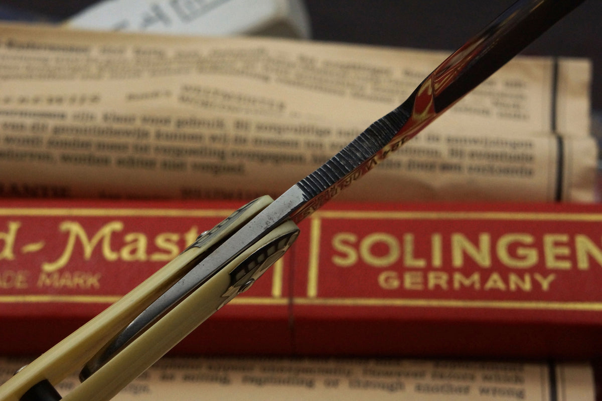 Otto Busch World Master No. 194 - Excellent 13/16 Full Hollow - Vintage Solingen Straight Razor - Shave Ready