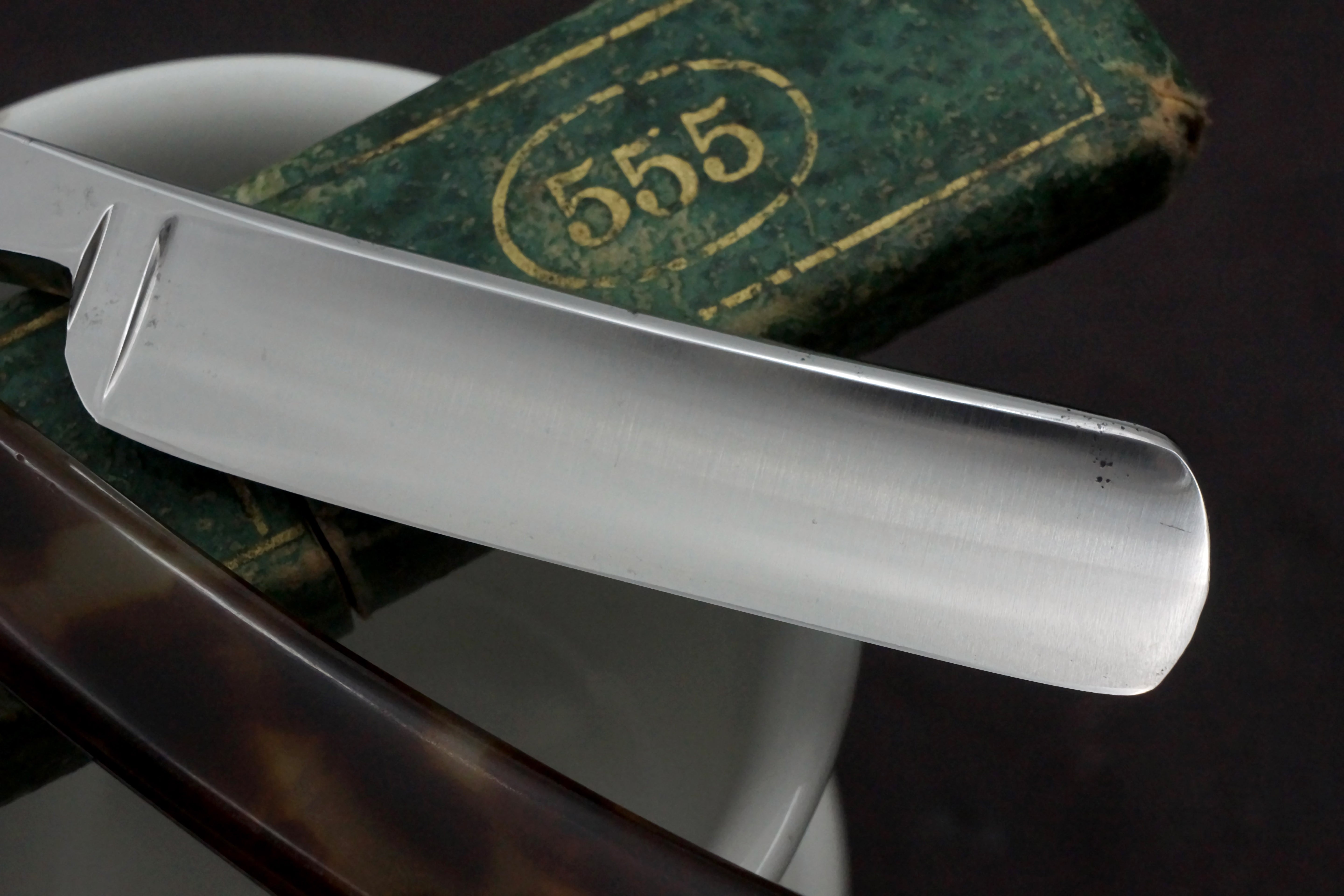 "Le Royal Tranchant" 13/16 Etched Blade - Excellent Restored Vintage French Straight Razor - Shave Ready