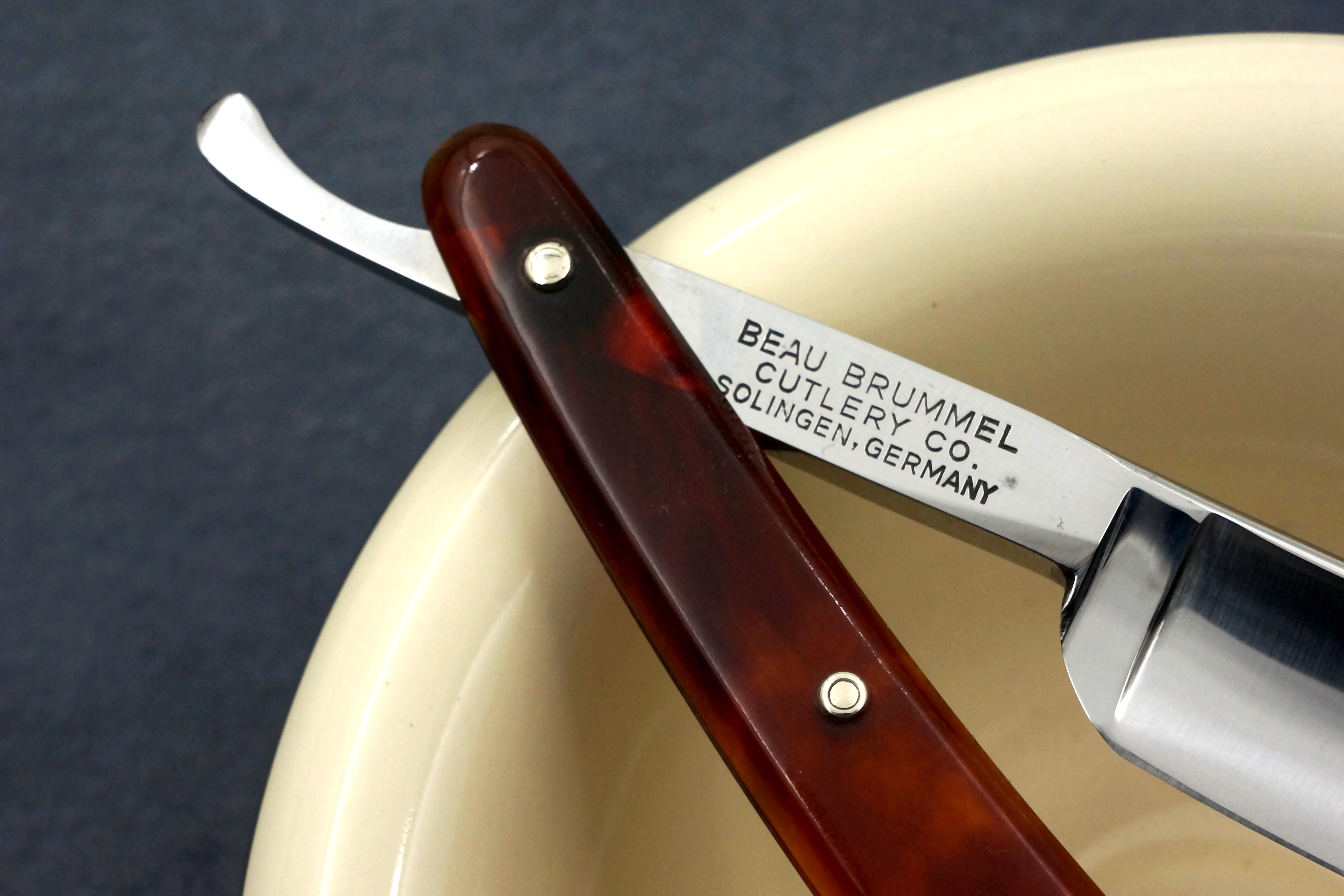 Beau Brummell No.18 11/16" Near Pristine Vintage Solingen Straight Razor - Shave Ready