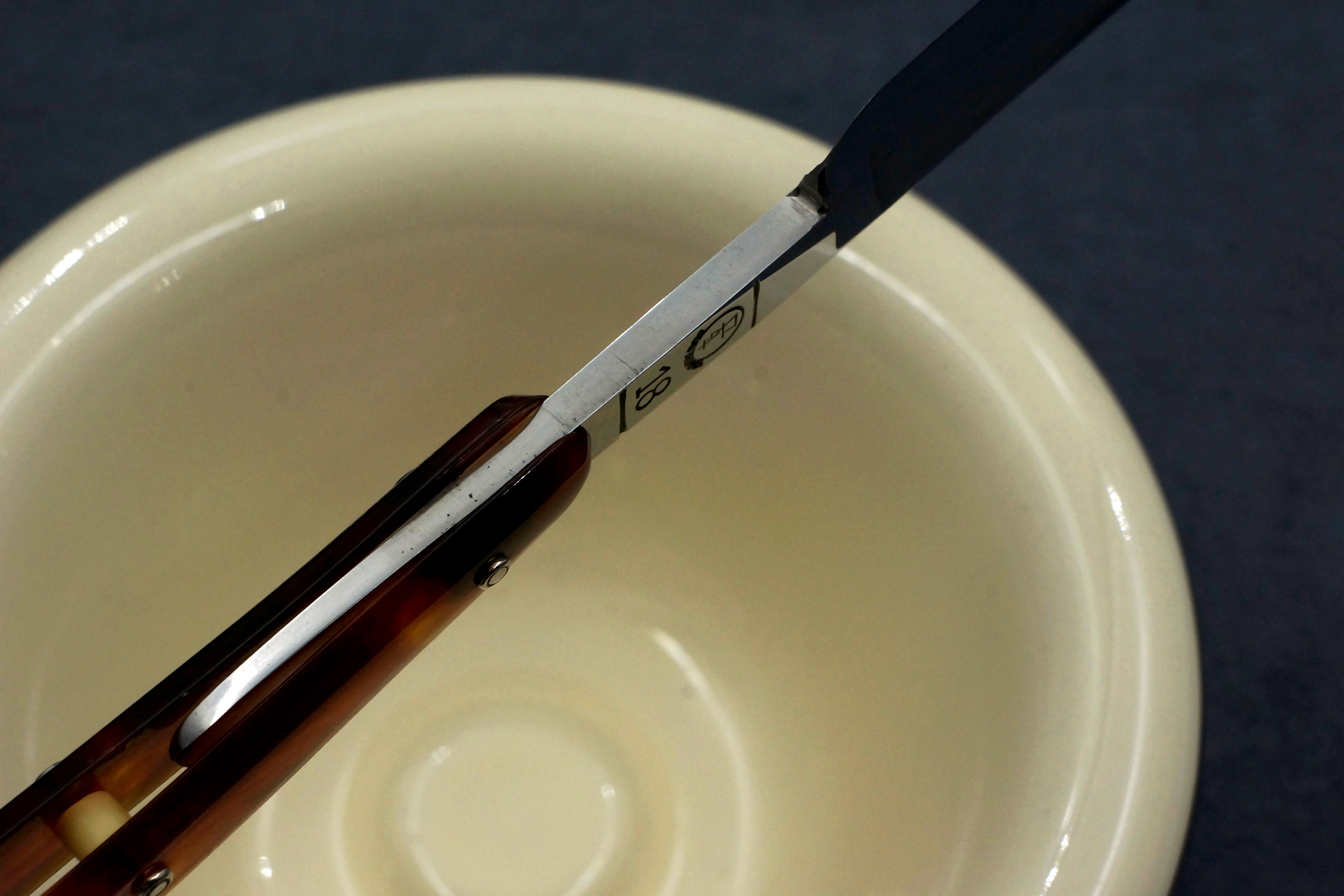 Beau Brummell No.18 11/16" Near Pristine Vintage Solingen Straight Razor - Shave Ready