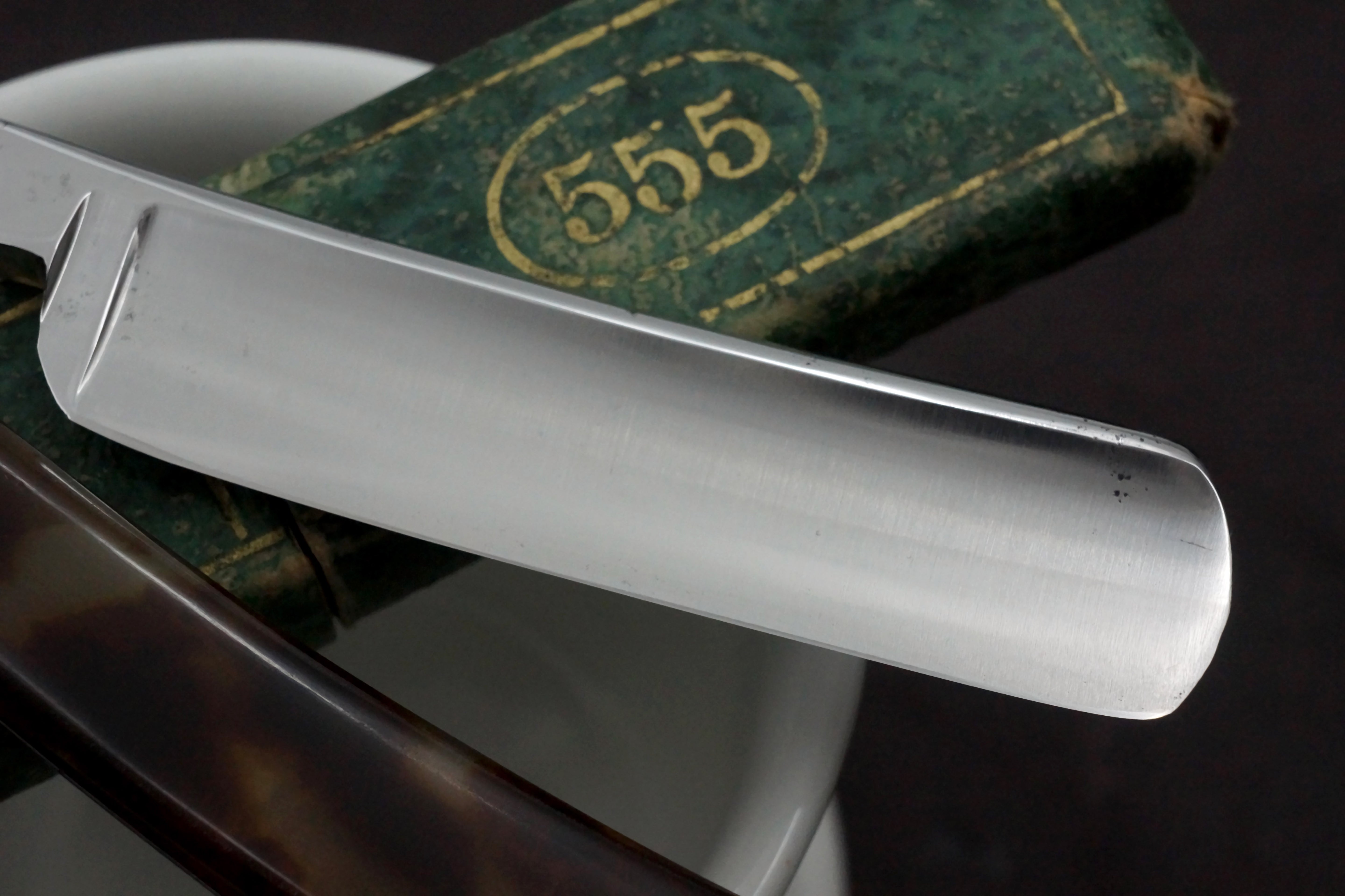 "Le Royal Tranchant" 13/16 Etched Blade - Excellent Restored Vintage French Straight Razor - Shave Ready