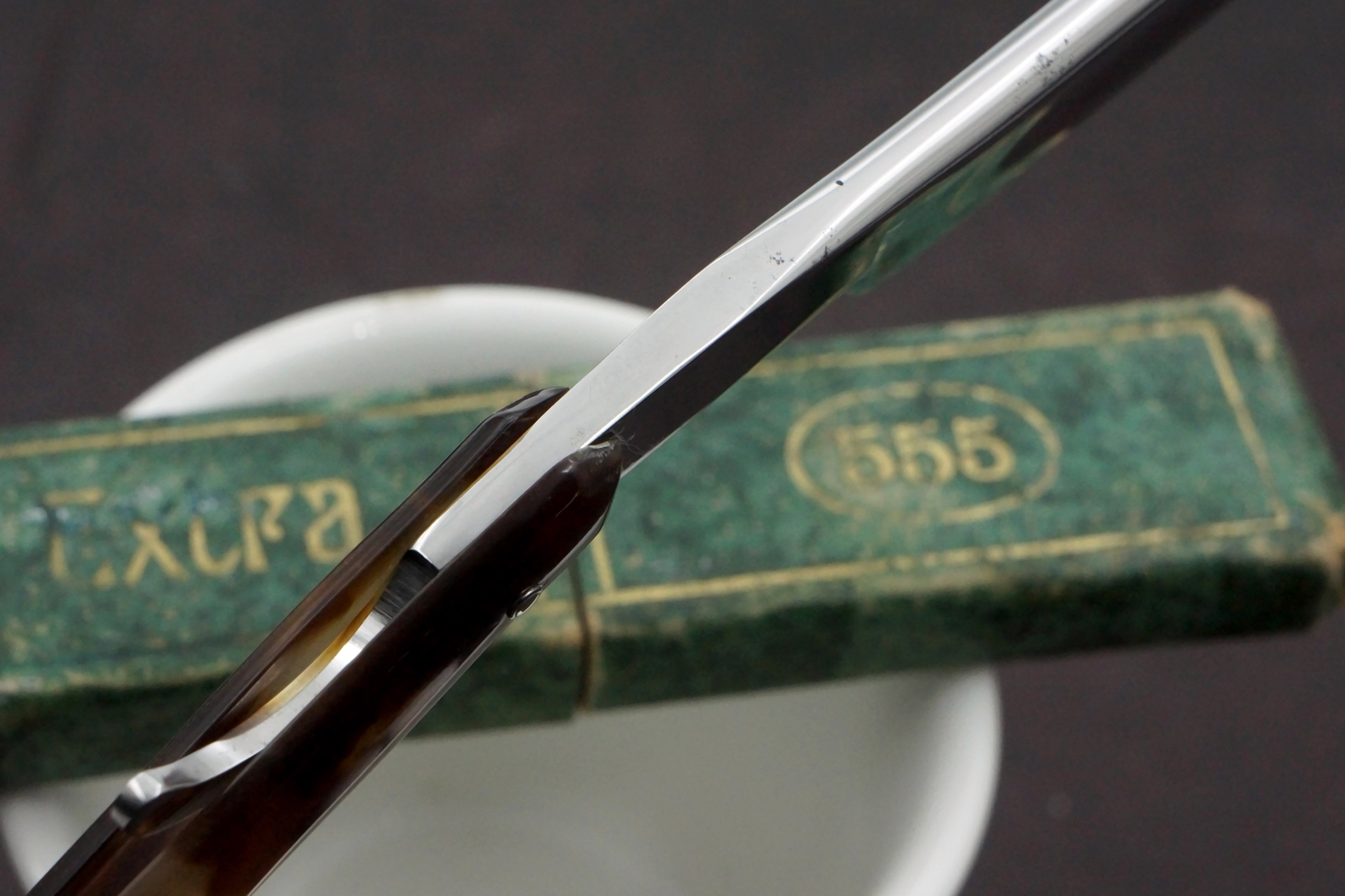"Le Royal Tranchant" 13/16 Etched Blade - Excellent Restored Vintage French Straight Razor - Shave Ready