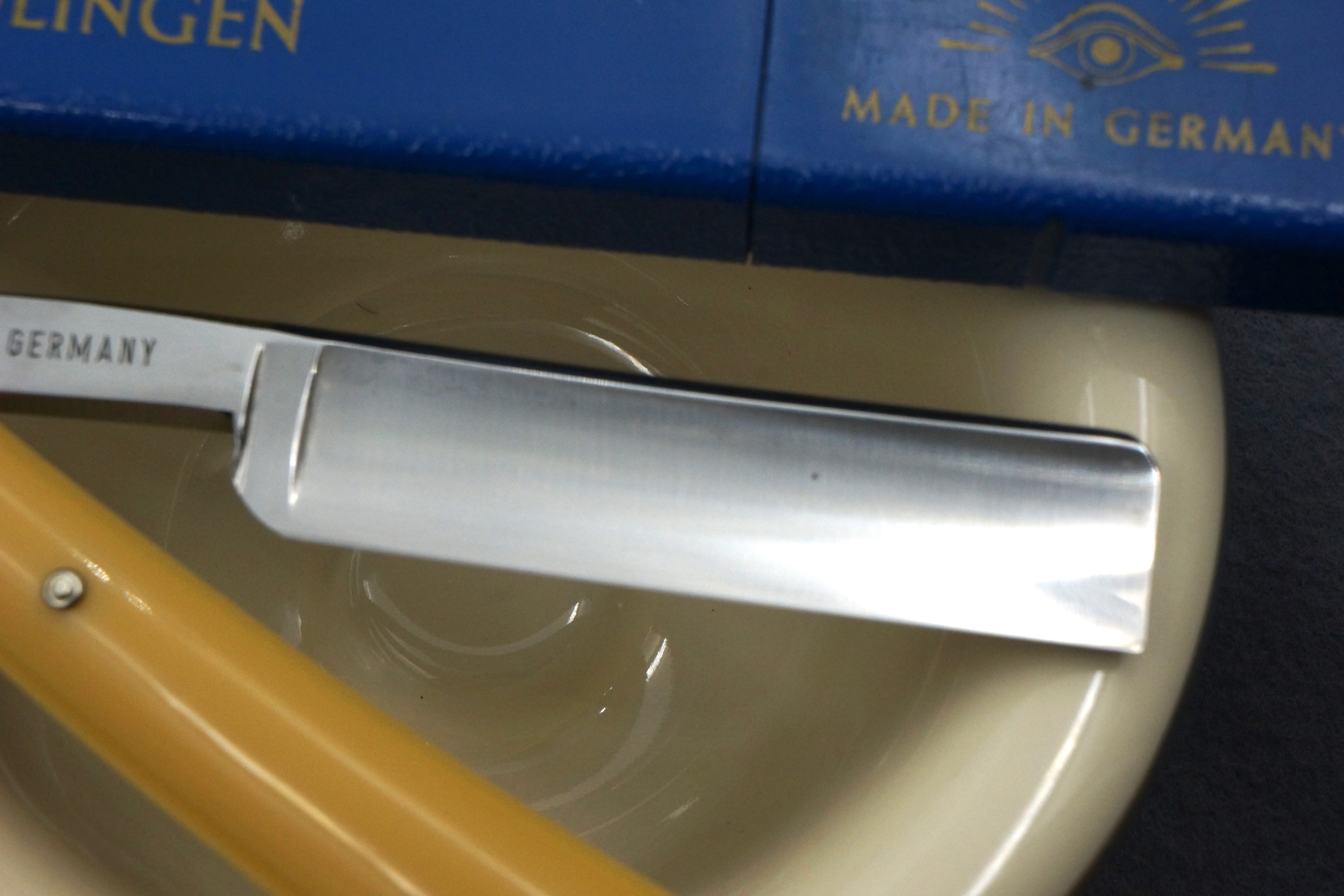 Carl Schlieper No. 501 - 11/16 Excellent Full Hollow - Vintage Solingen Straight Razor - Shave Ready