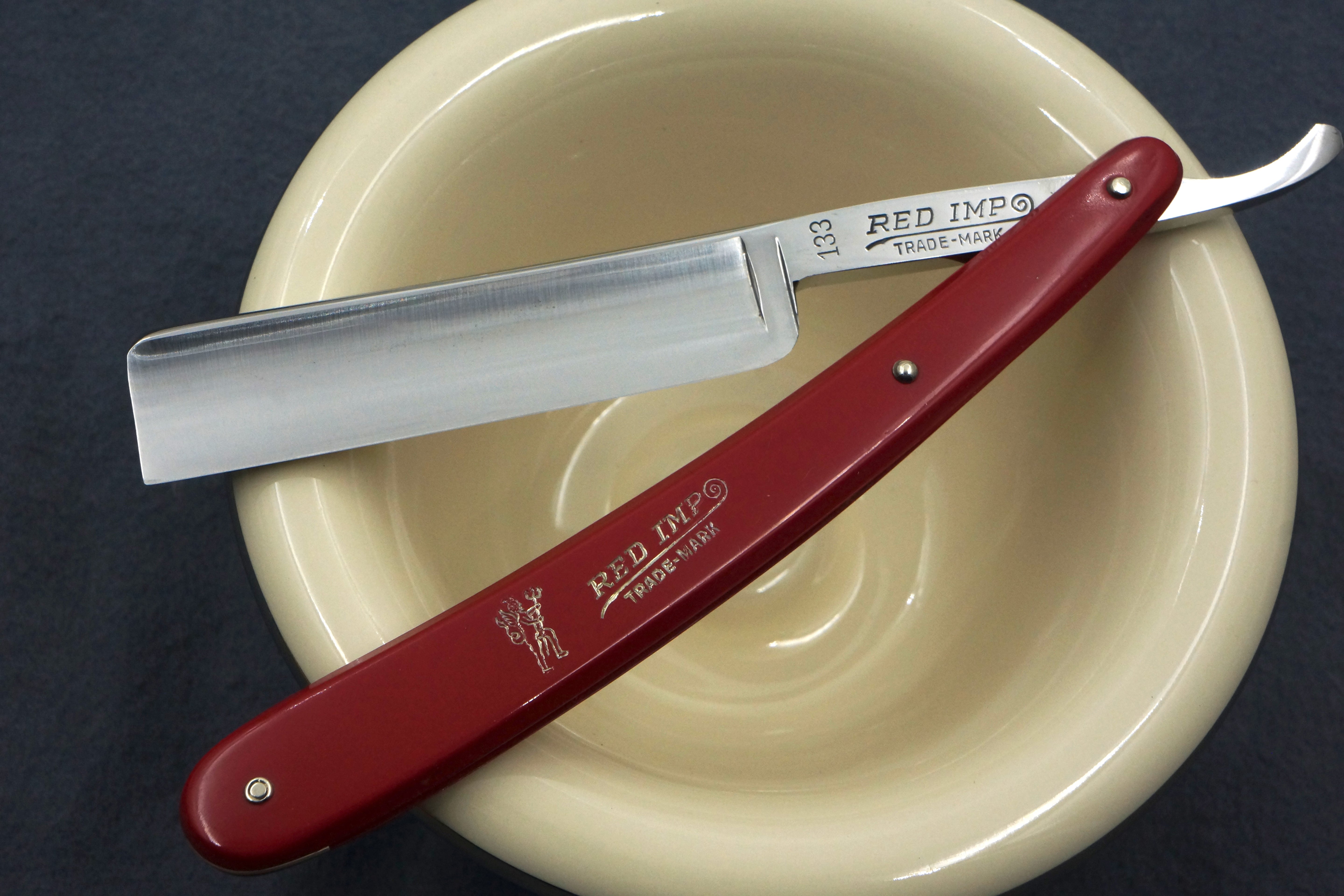 Morris Mfg. Co. - Near Pristine 11/16 "Red Imp" No.133 Full Hollow Blade - Solingen Straight Razor - Shave Ready