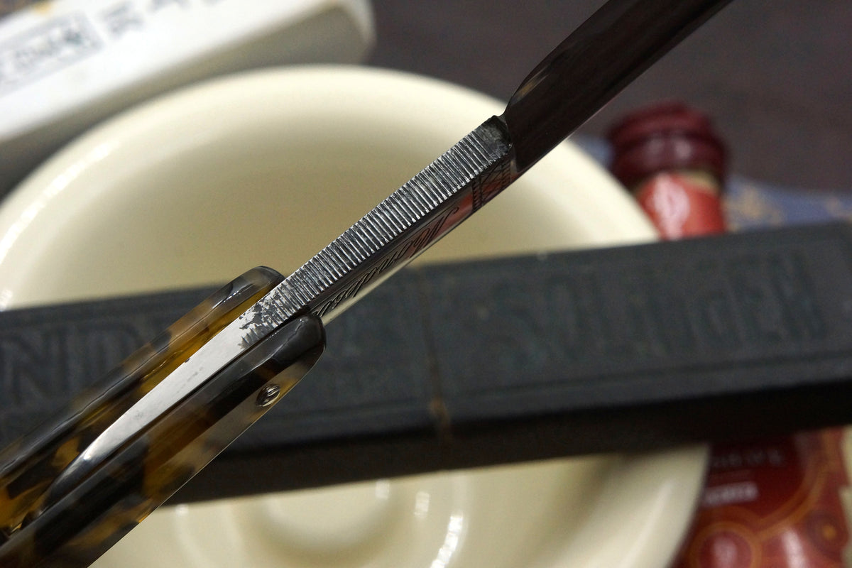 L. Sommer "Mondesir" 13/16 Blade Tortoise Scales - Excellent Vintage Solingen Straight Razor - Shave Ready