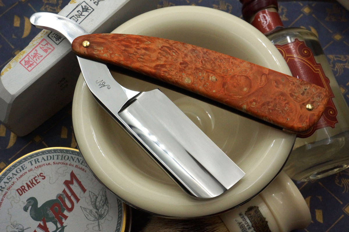 Art Razor Capitaine 19/16 Vollhohlklinge - Gebrauchtes, individuelles Rasiermesser mit Knochengriff - Rasurbereit