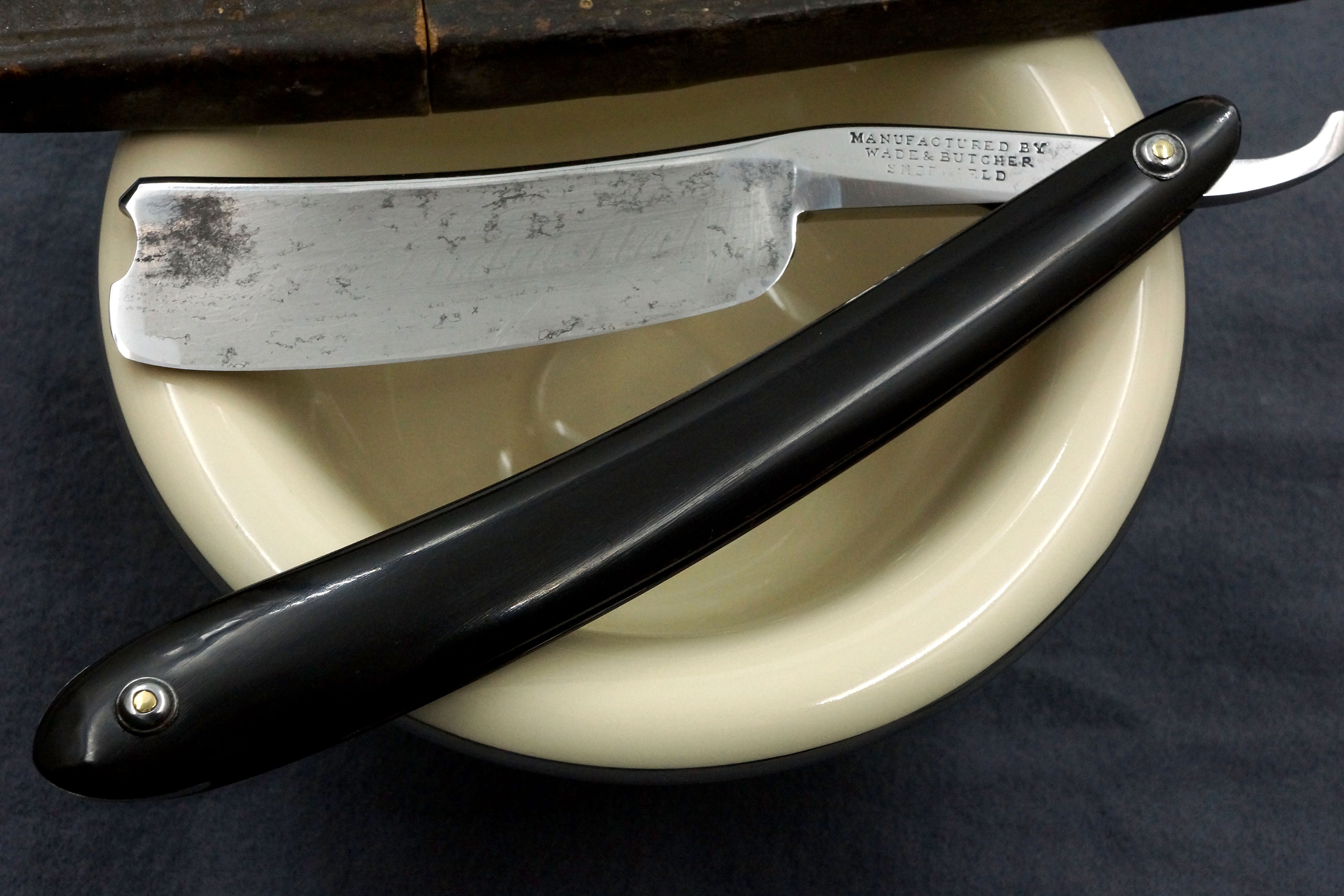 Wade & Butcher Restored 7/8 "Fine India Steel" Vintage Sheffield Straight Razor with Original Horn Scales - Shave Ready