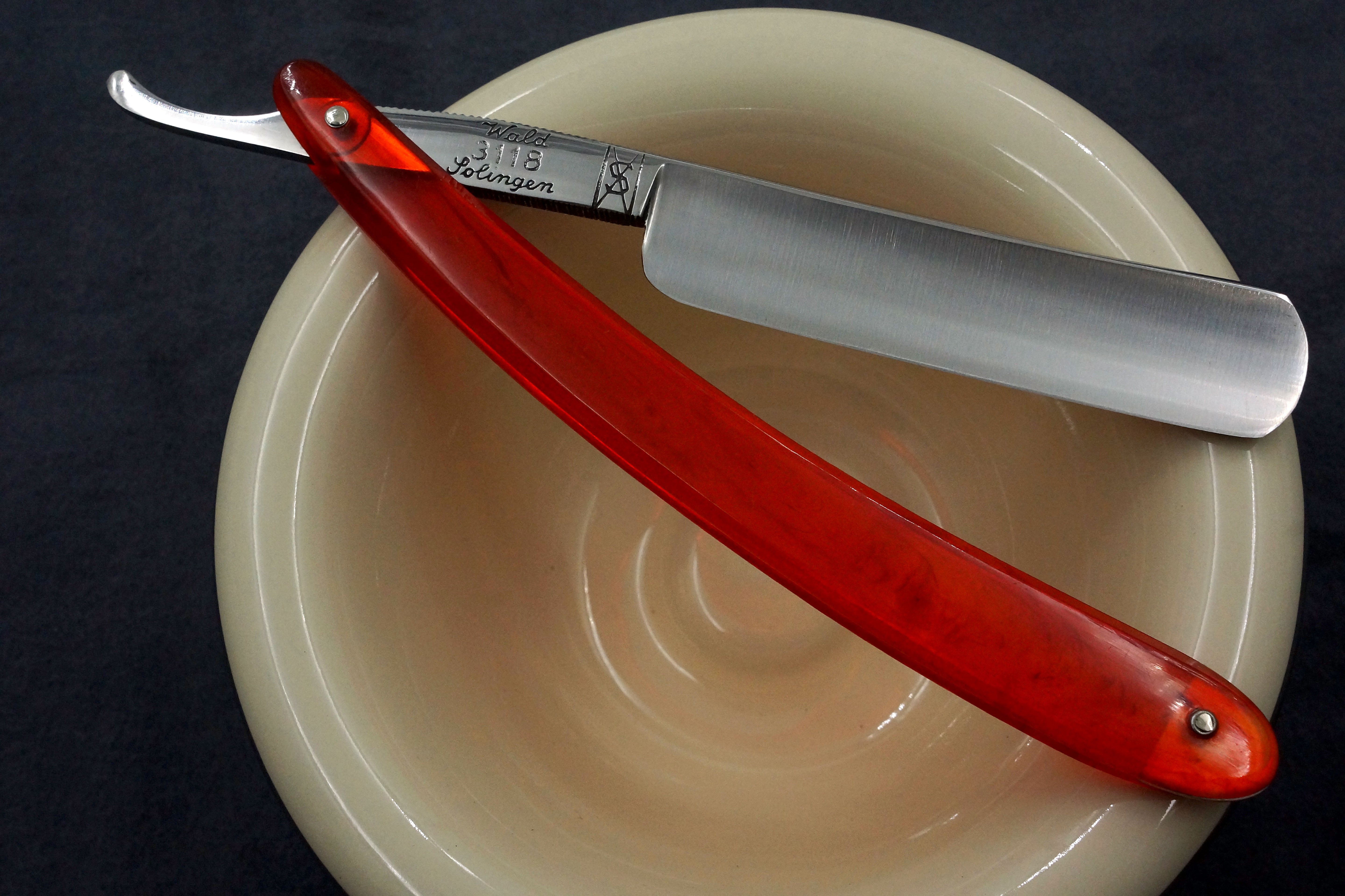 Ern Es-Ex Near Pristine 11/16 Full Hollow Blade - Solingen Vintage Straight Razor - Shave Ready