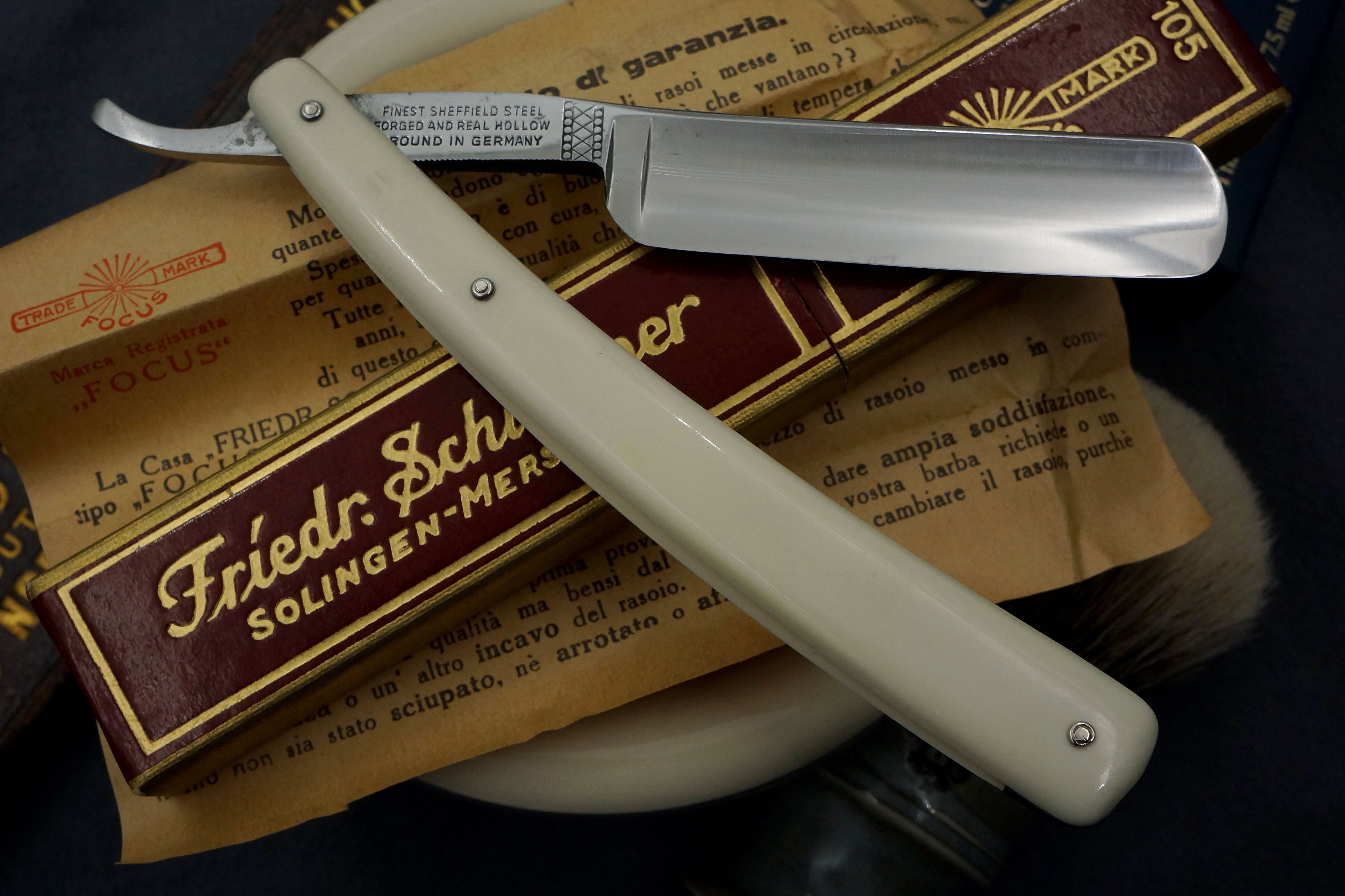 Friedrich Schlemper Antisettico 105 - Mint 6/8 Full Hollow Blade - Vintage Solingen Straight Razor - Shave Ready