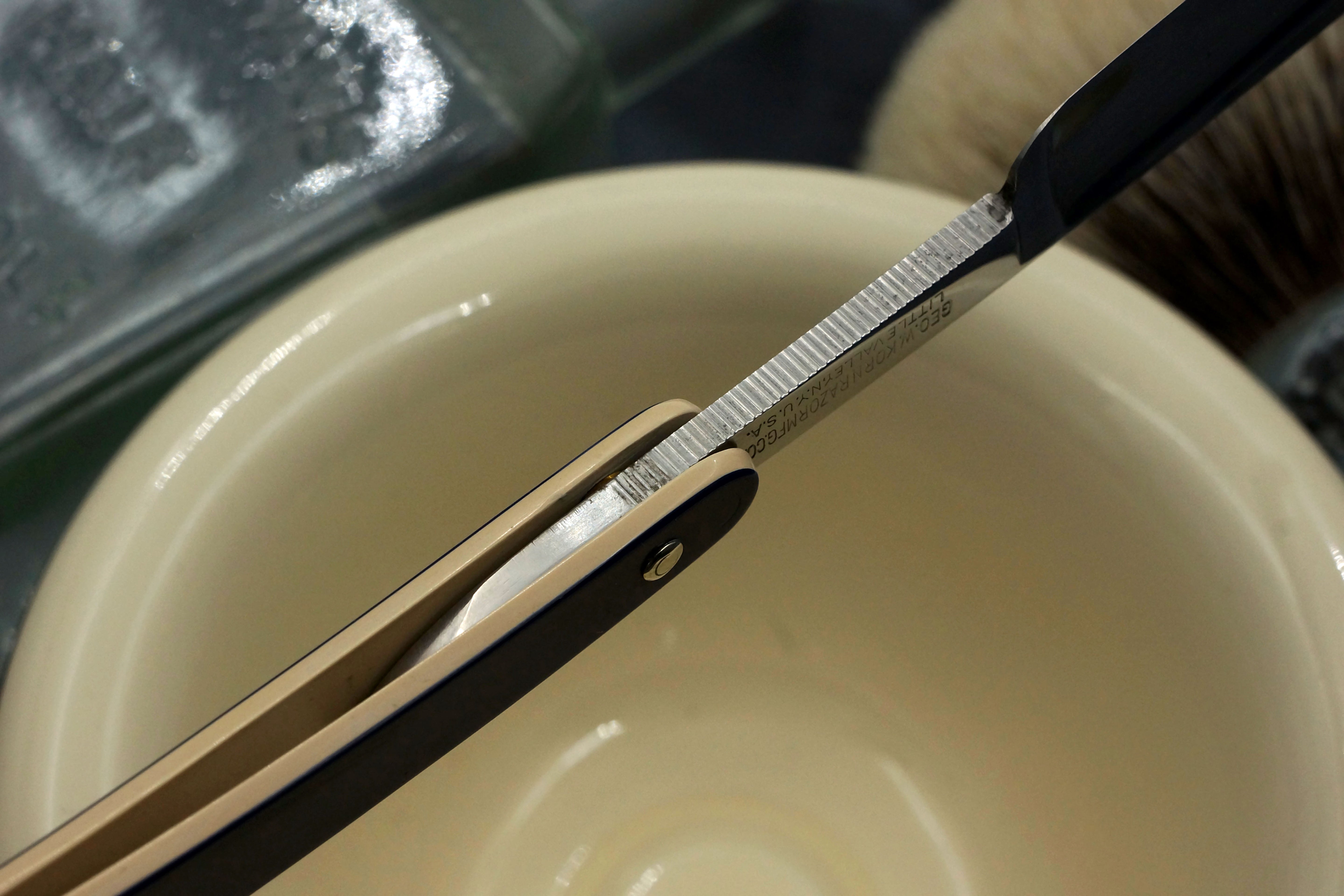 George W. Korn "Blue Bird" 5/8 Full Hollow Blade -Near Mint American Straight Razor - Shave Ready