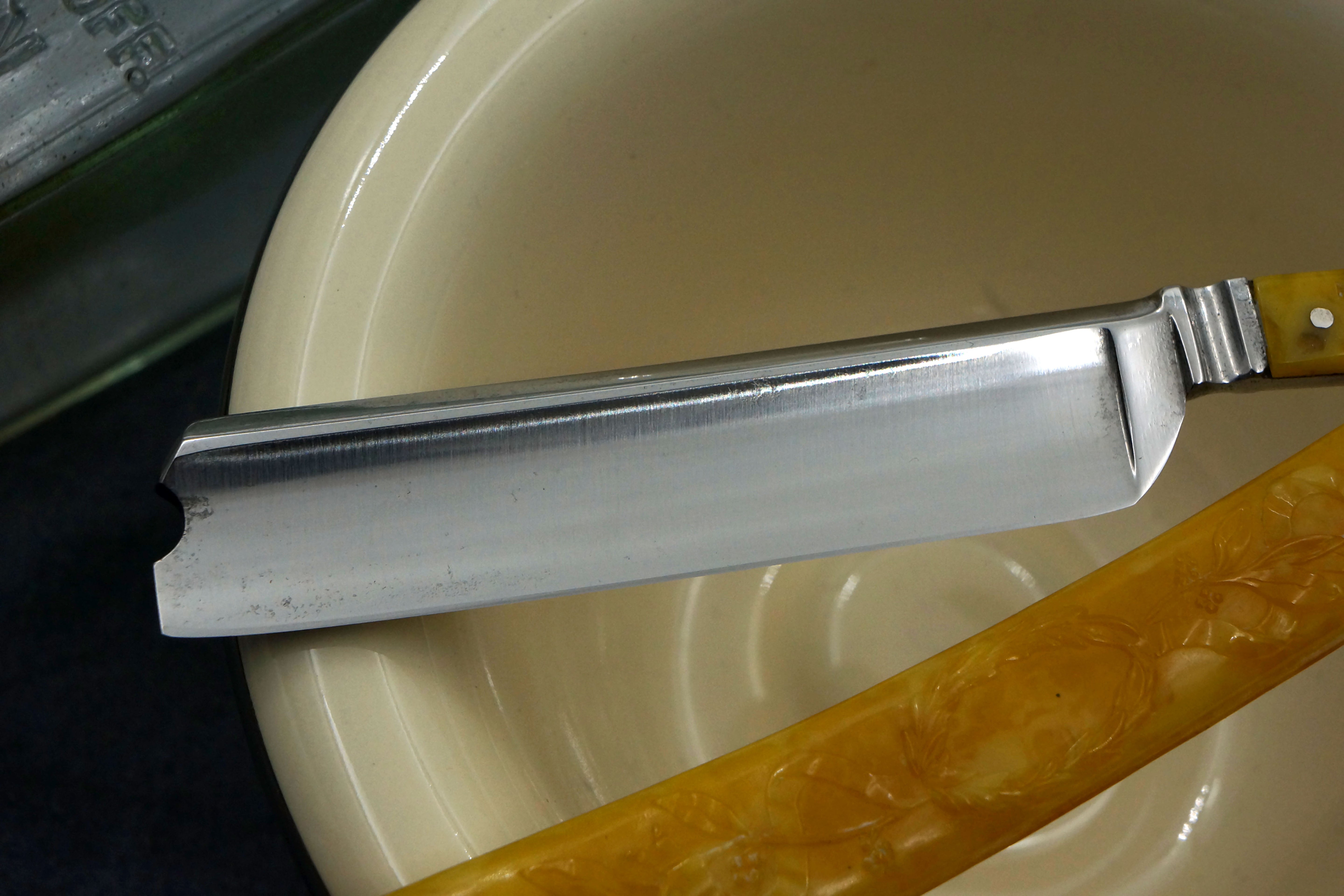 Robeson Full Hollow 5/8 Fancy Blade & Scales - Restored USA Straight Razor - Shave Ready