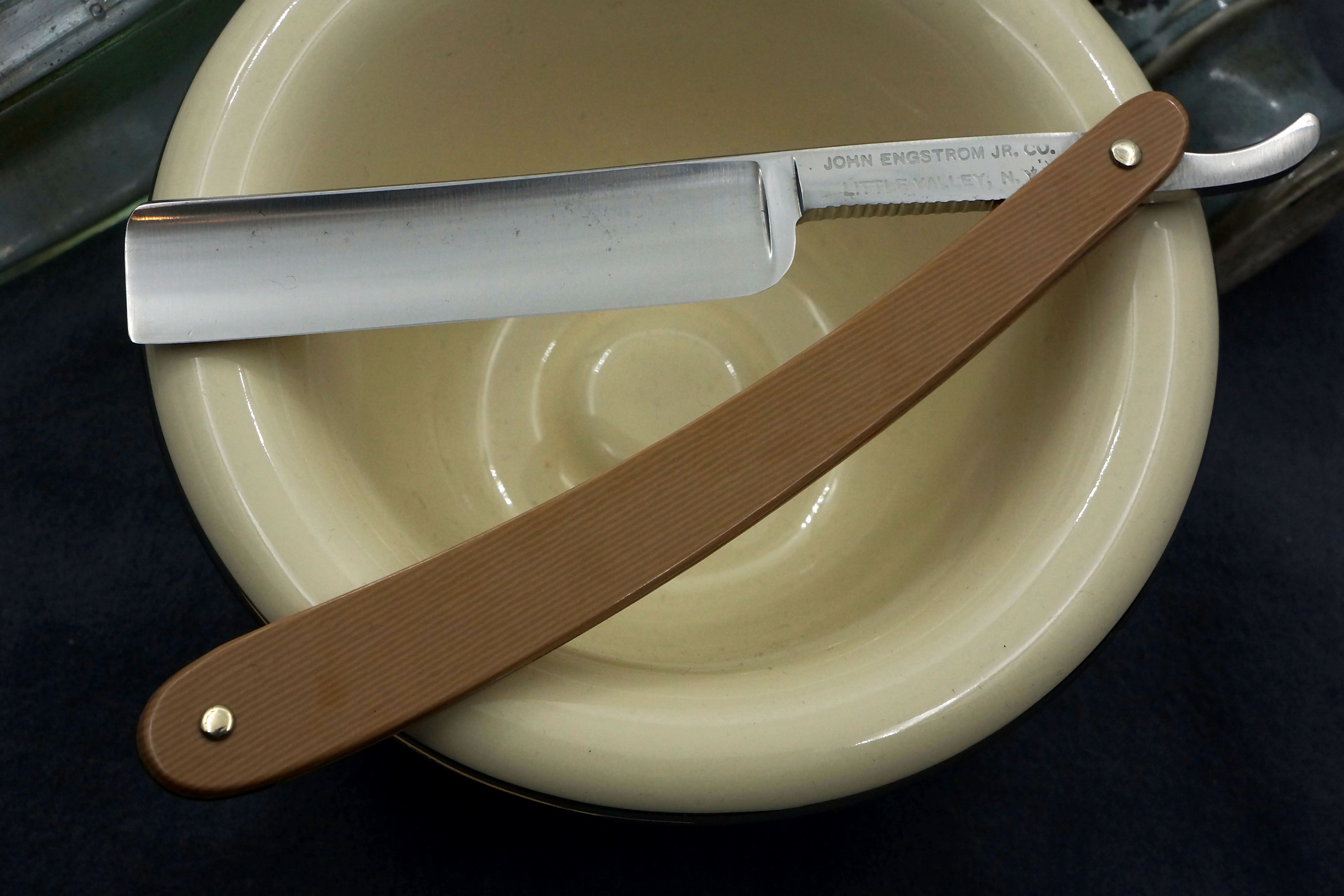 John Engstrom Jr. 5/8 Full Hollow Blade - Excellent ++ American Straight Razor - Shave Ready