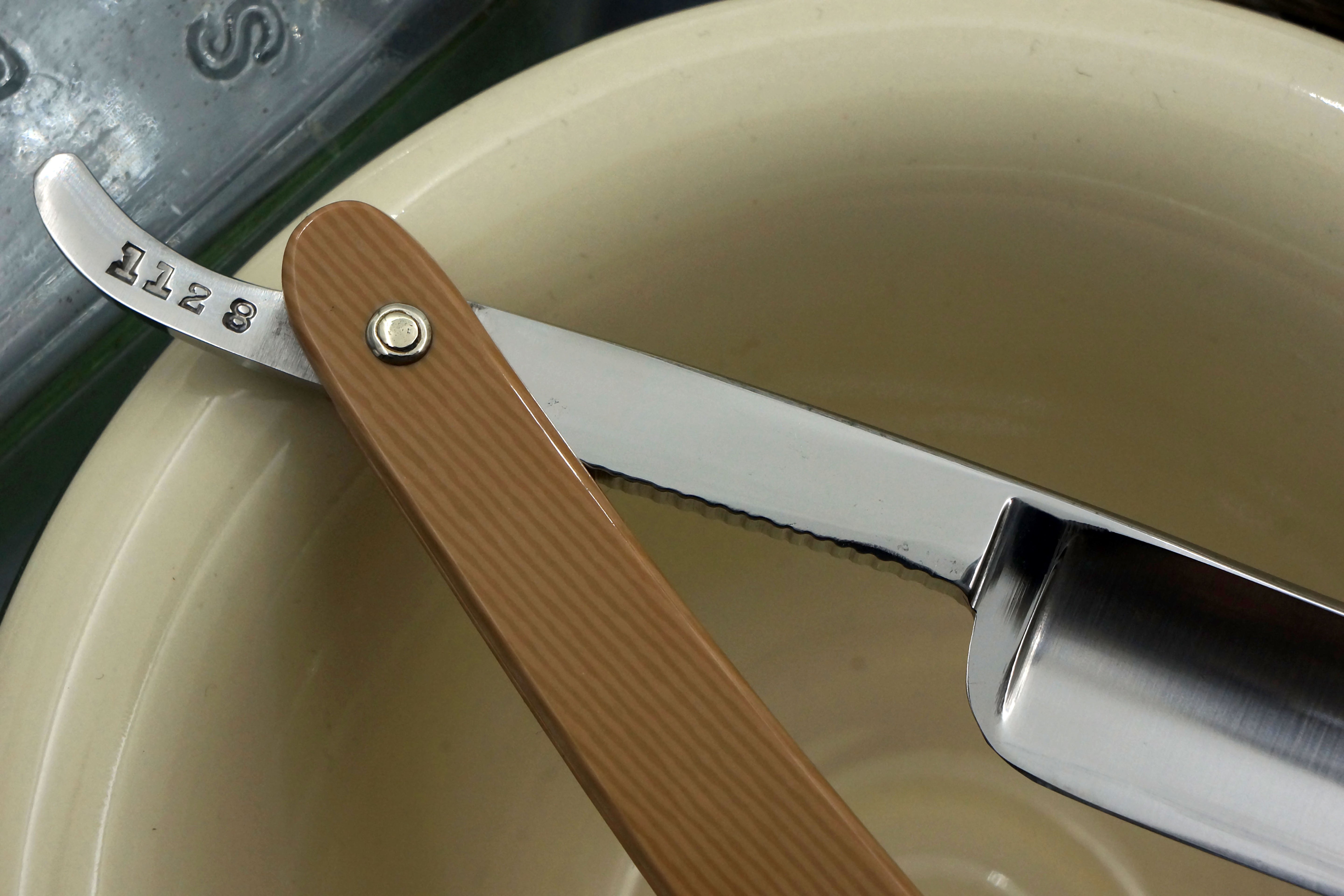 John Engstrom Jr. 5/8 Full Hollow Blade - Excellent ++ American Straight Razor - Shave Ready