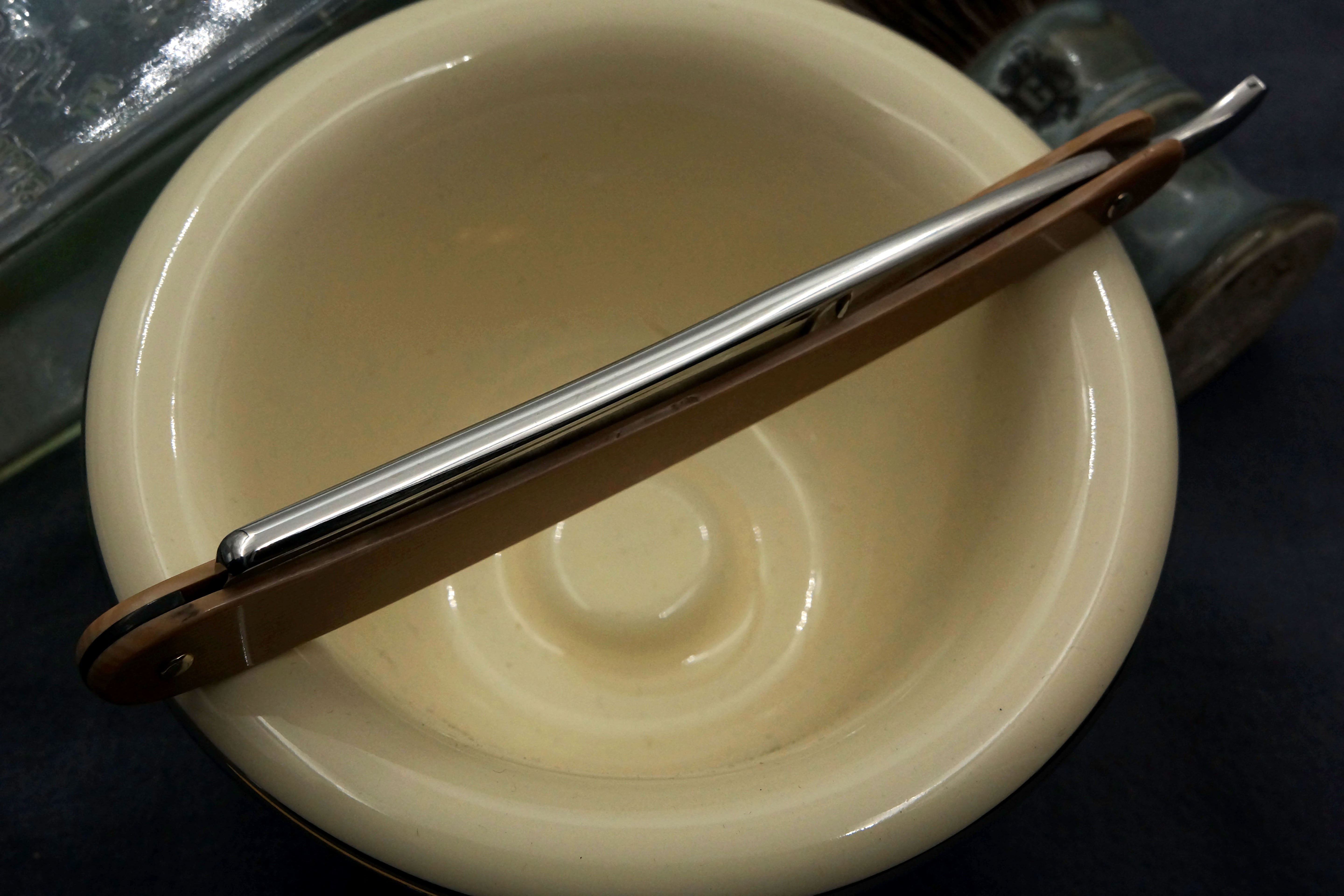 John Engstrom Jr. 5/8 Full Hollow Blade - Excellent ++ American Straight Razor - Shave Ready