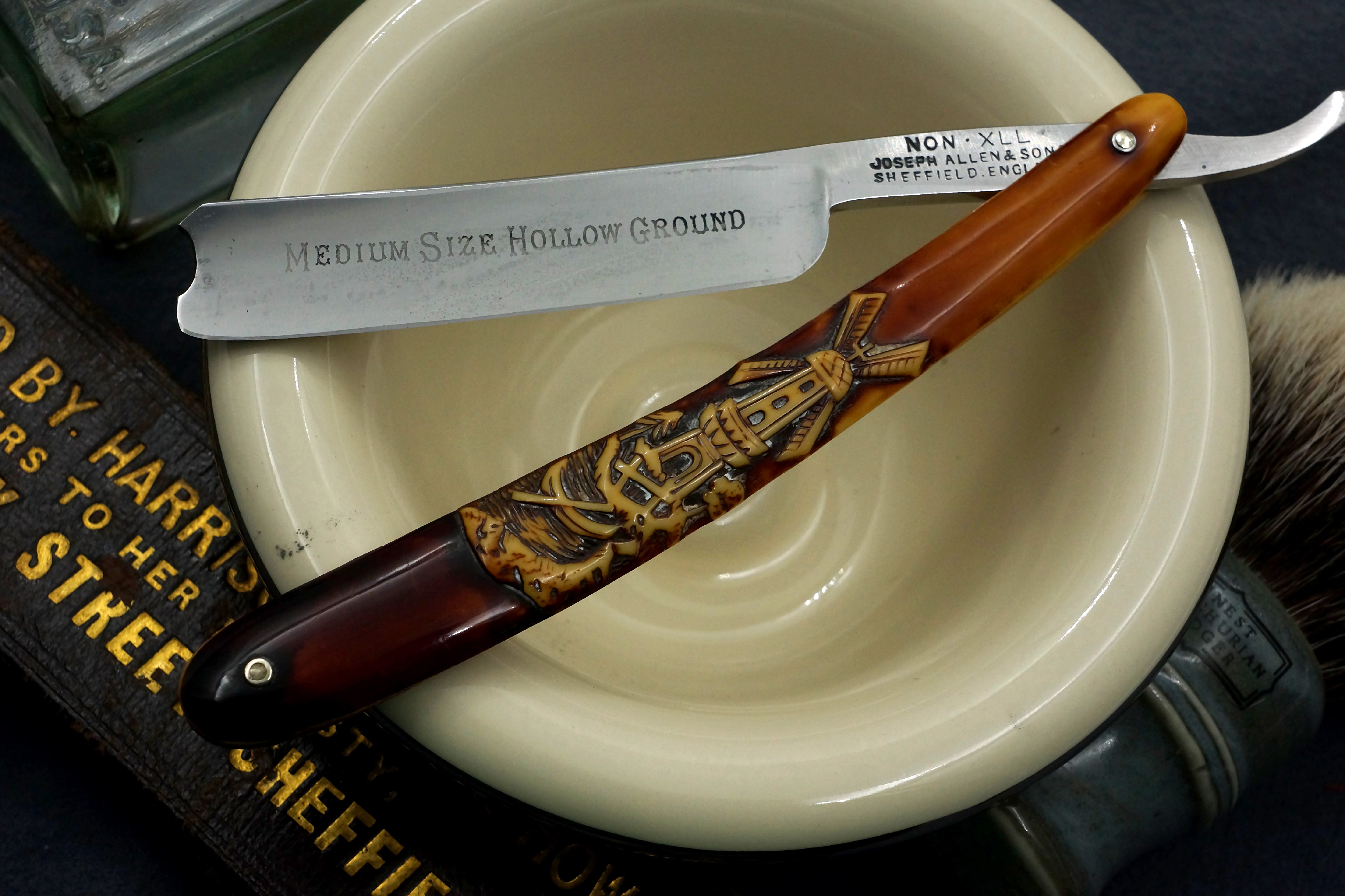 Joseph Allen & Sons "Medium Hollow Ground" with Fancy Scales - 5/8 Blade - Restored Sheffield Vintage Straight Razor - Shave Ready