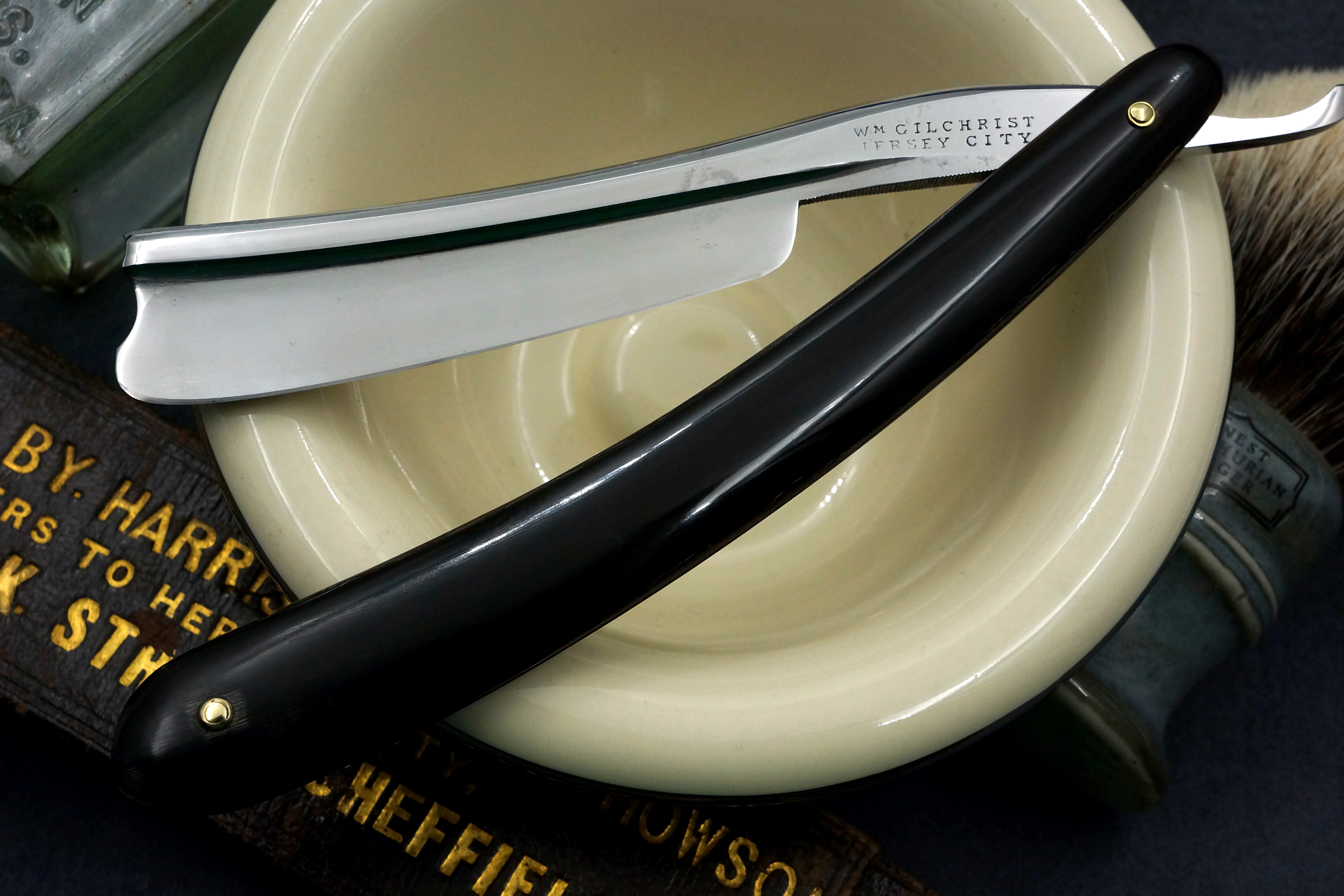 Wm. Gilchrist - Restored 13/16 Vintage Sheffield Straight Razor with Horn Scales - Shave Ready